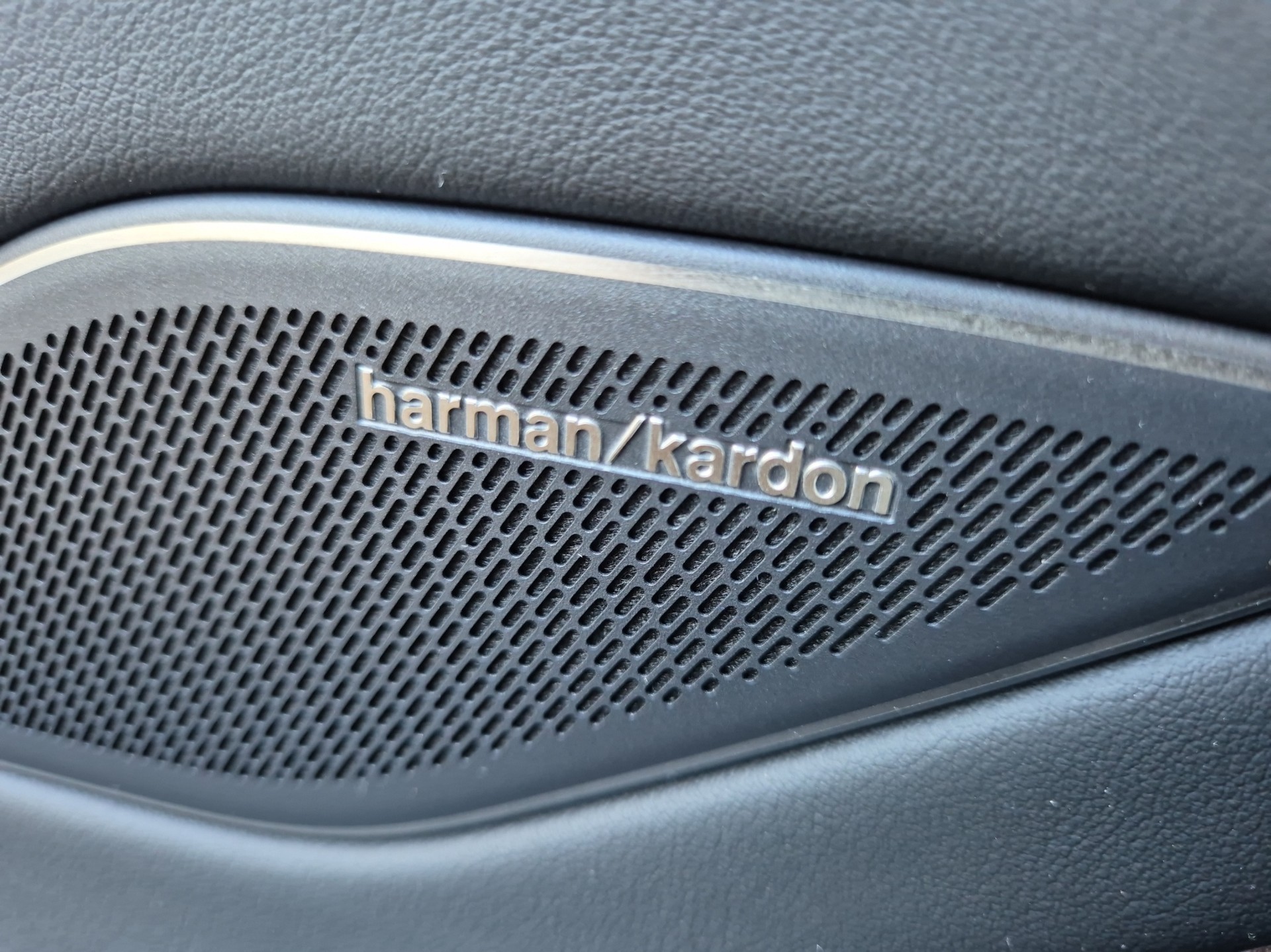VW Tiguan 2.0 TSI DSG R-Line 4Motion-image-14