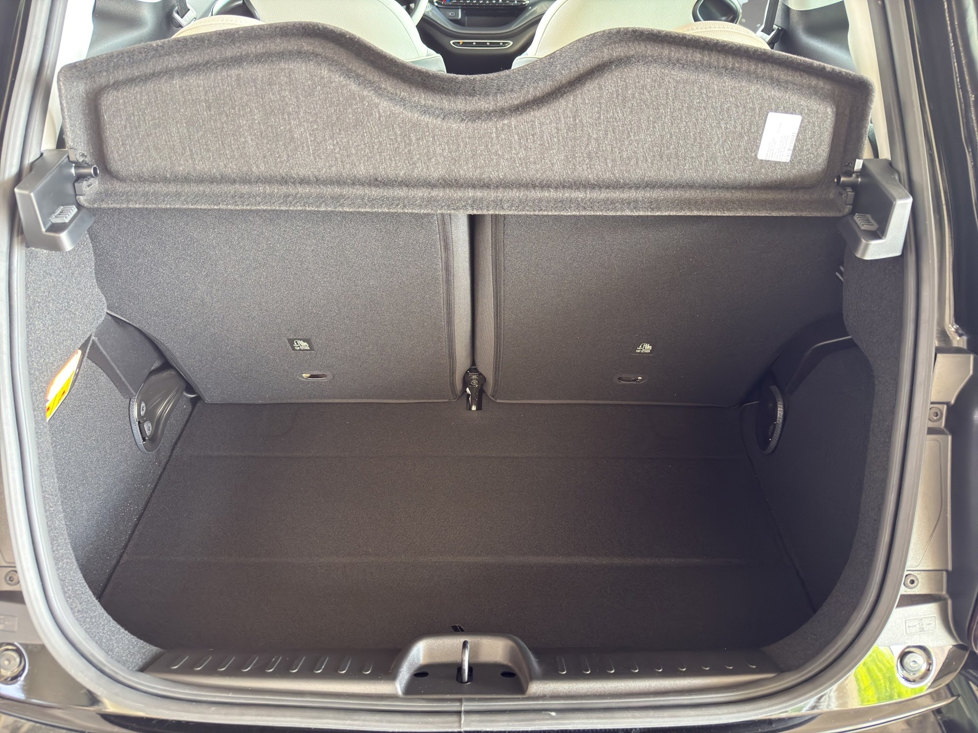 PEUGEOT 5008 1.2 Hybrid GT-image-15