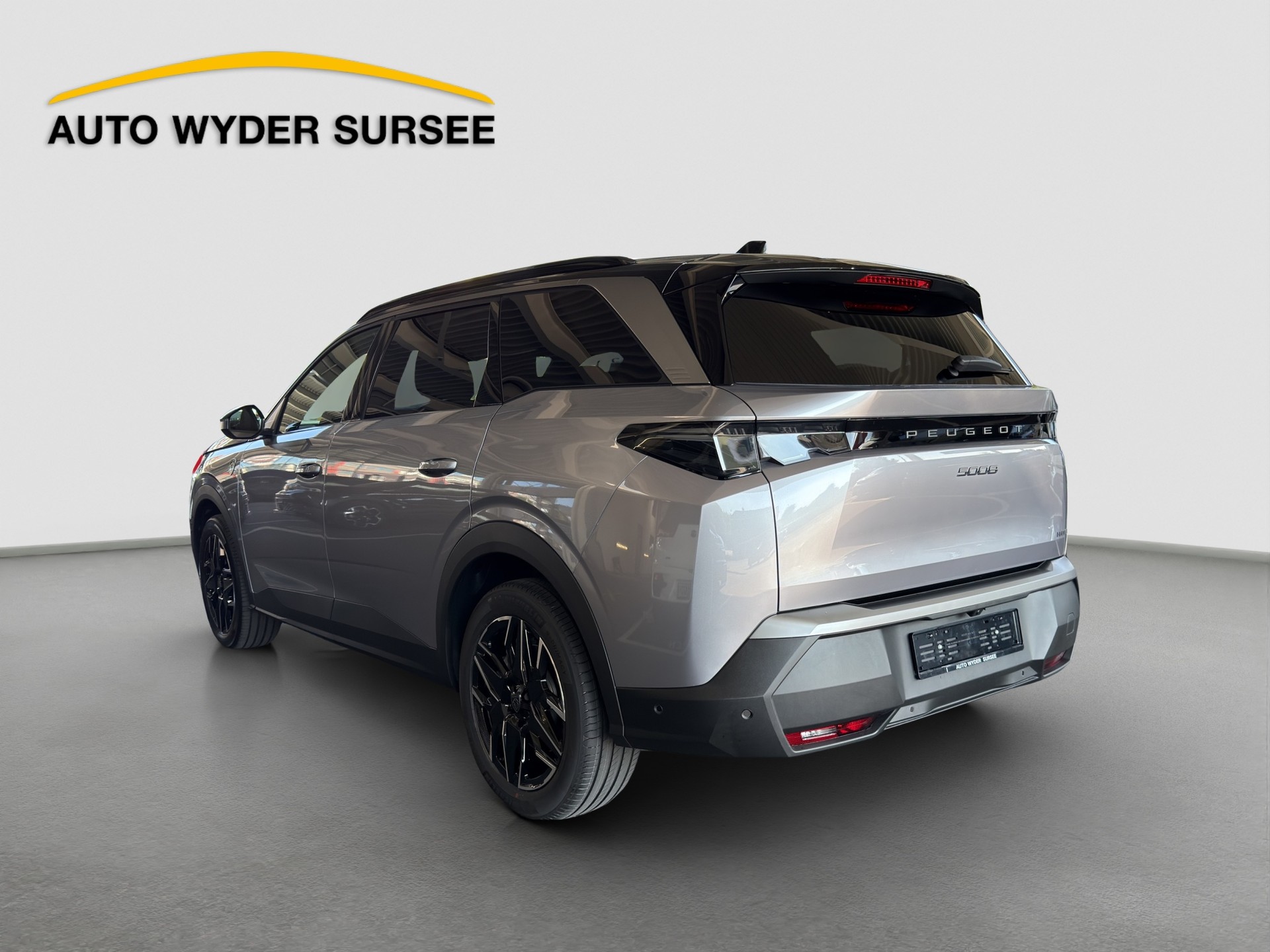 PEUGEOT 5008 1.2 Hybrid GT-image-3