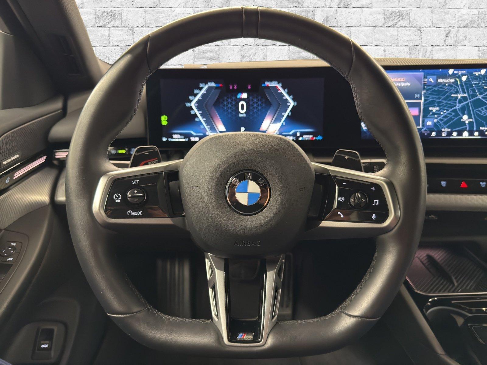 BMW 520d xDrive Touring M Sport-image-12