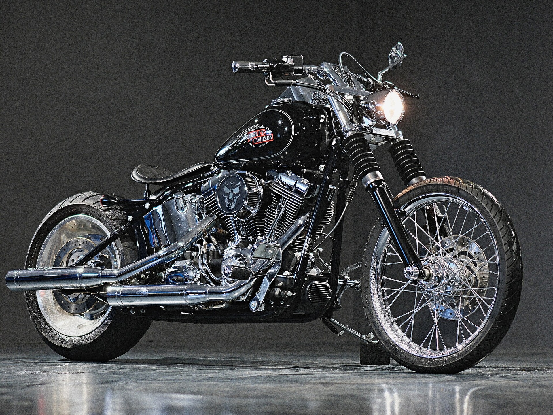 HARLEY-DAVIDSON FXSTC Softail Custom