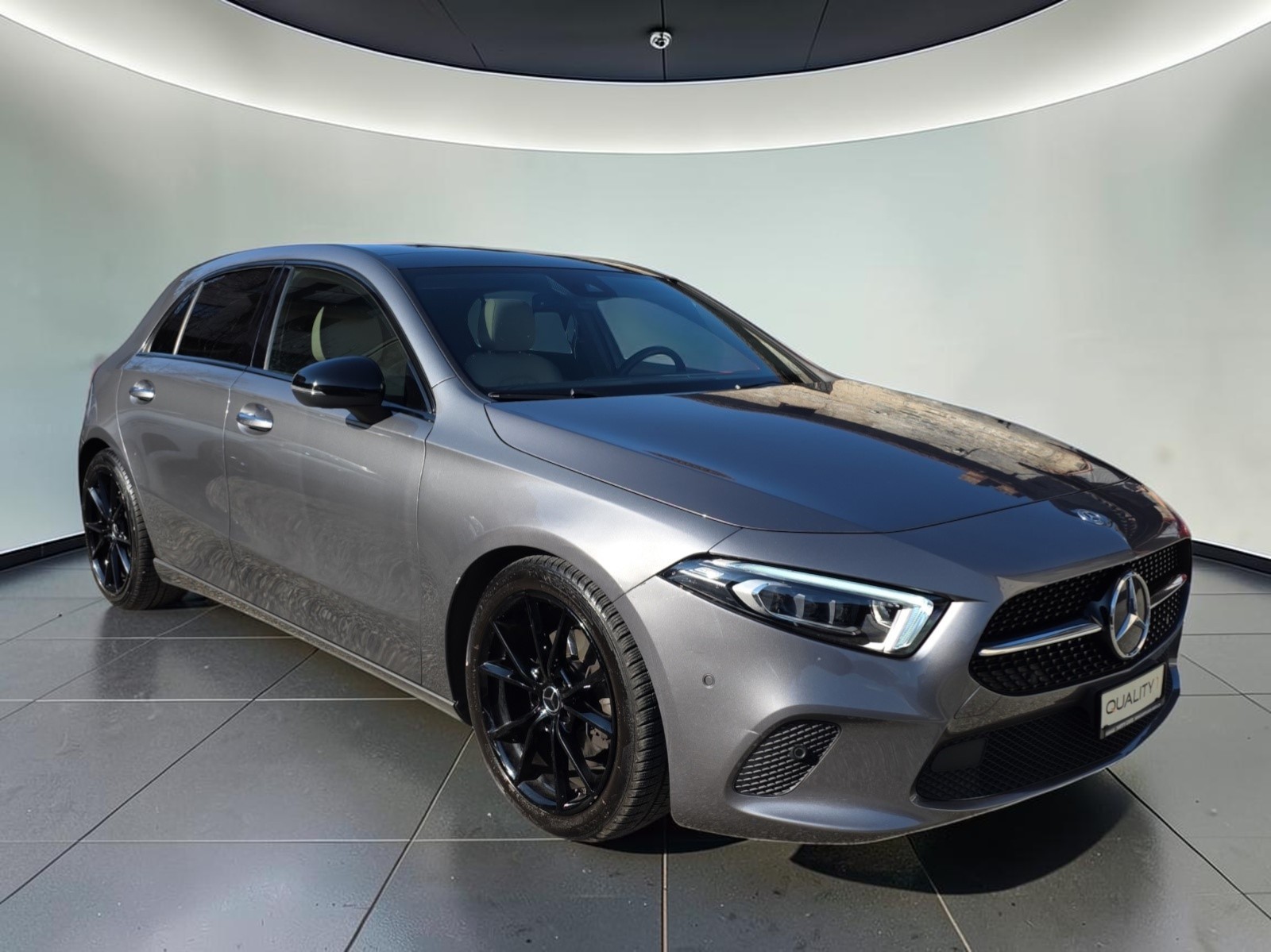 MERCEDES-BENZ A 180 Progressive 7G-DCT-image-2
