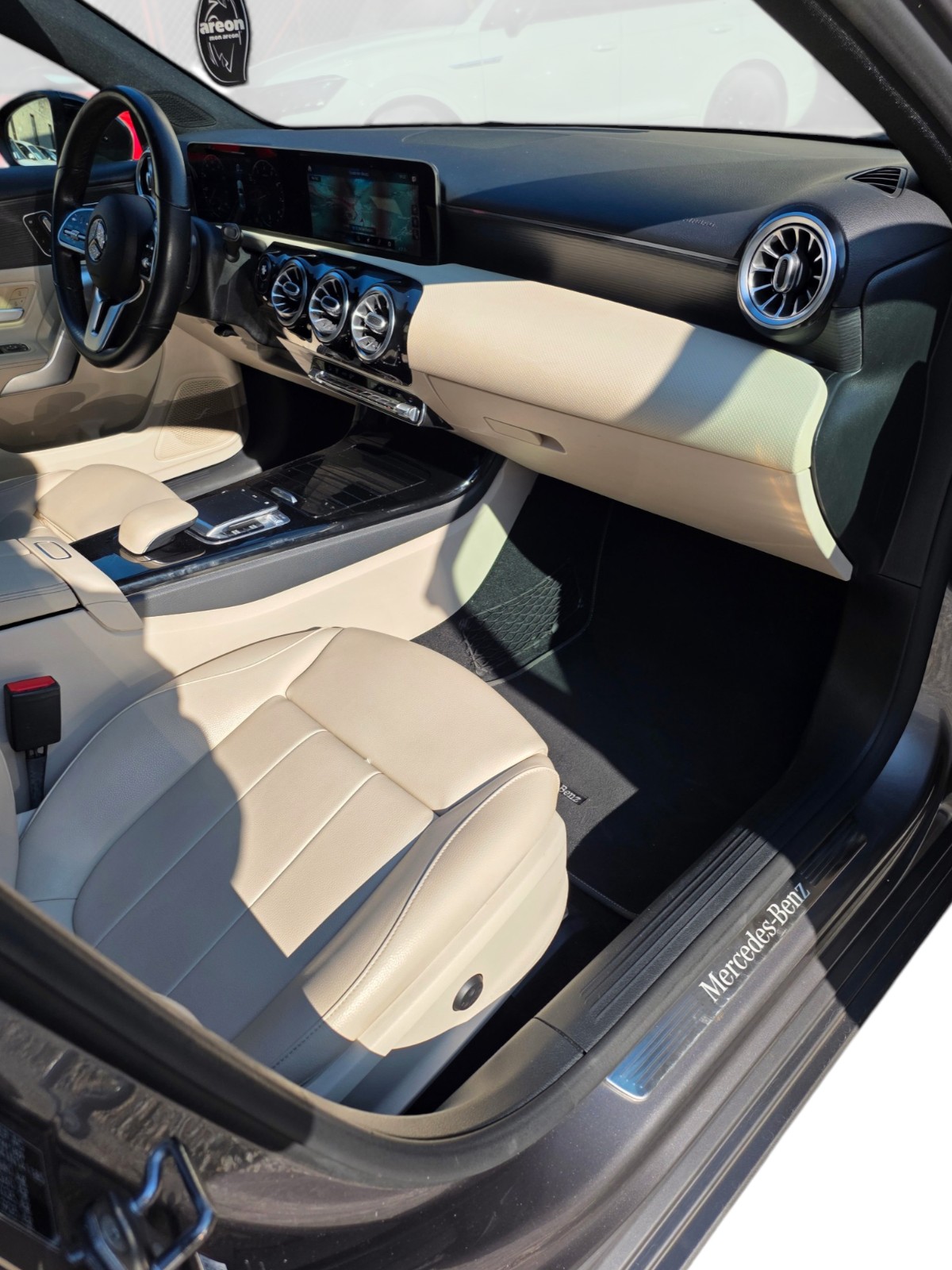 MERCEDES-BENZ A 180 Progressive 7G-DCT-image-14