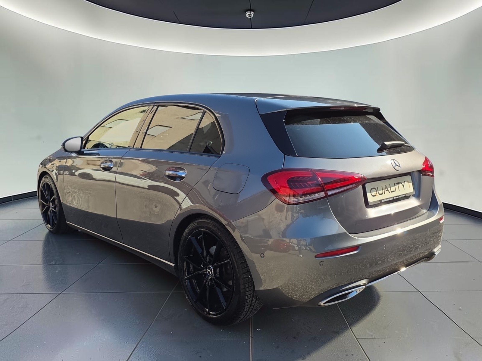 MERCEDES-BENZ A 180 Progressive 7G-DCT-image-6