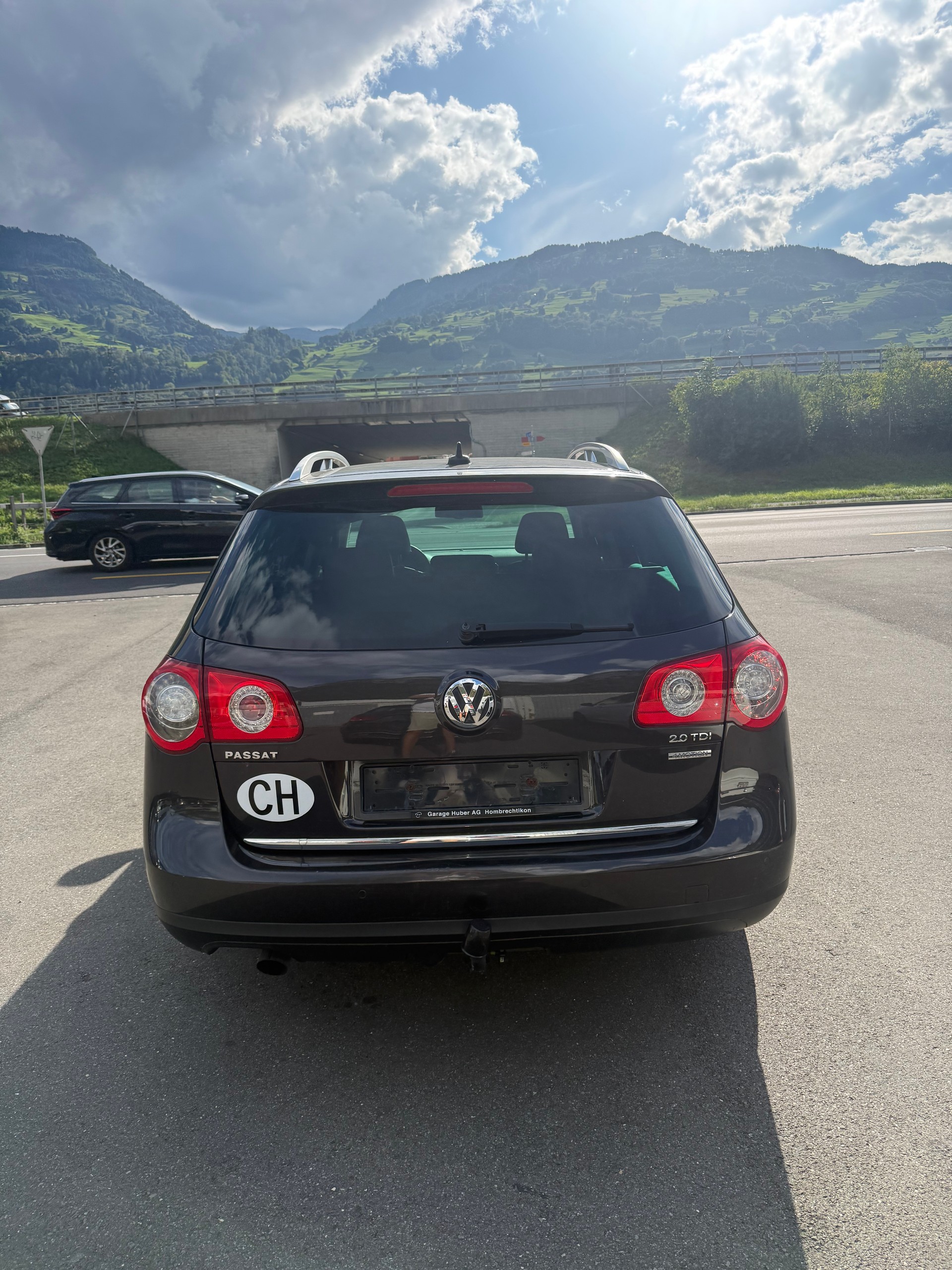 VW Passat Variant 2.0 TDI Highline 4Motion-image-12