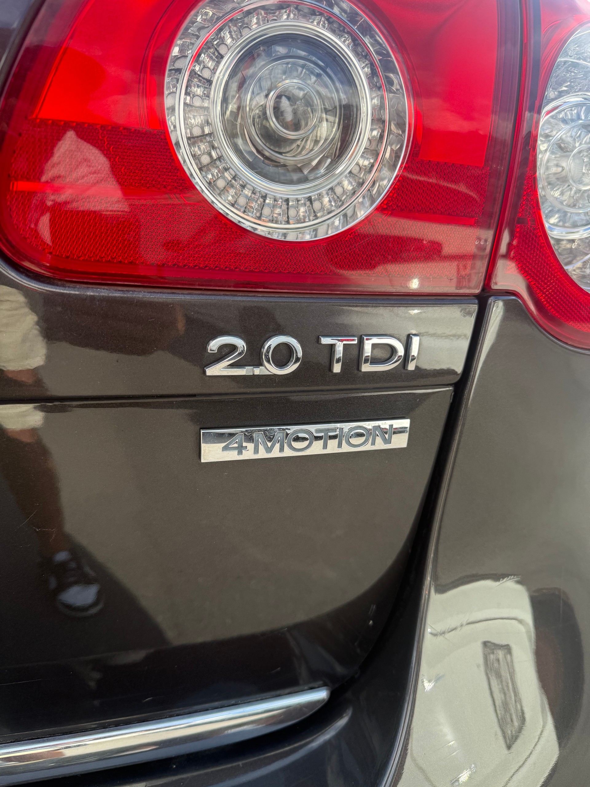 VW Passat Variant 2.0 TDI Highline 4Motion-image-11