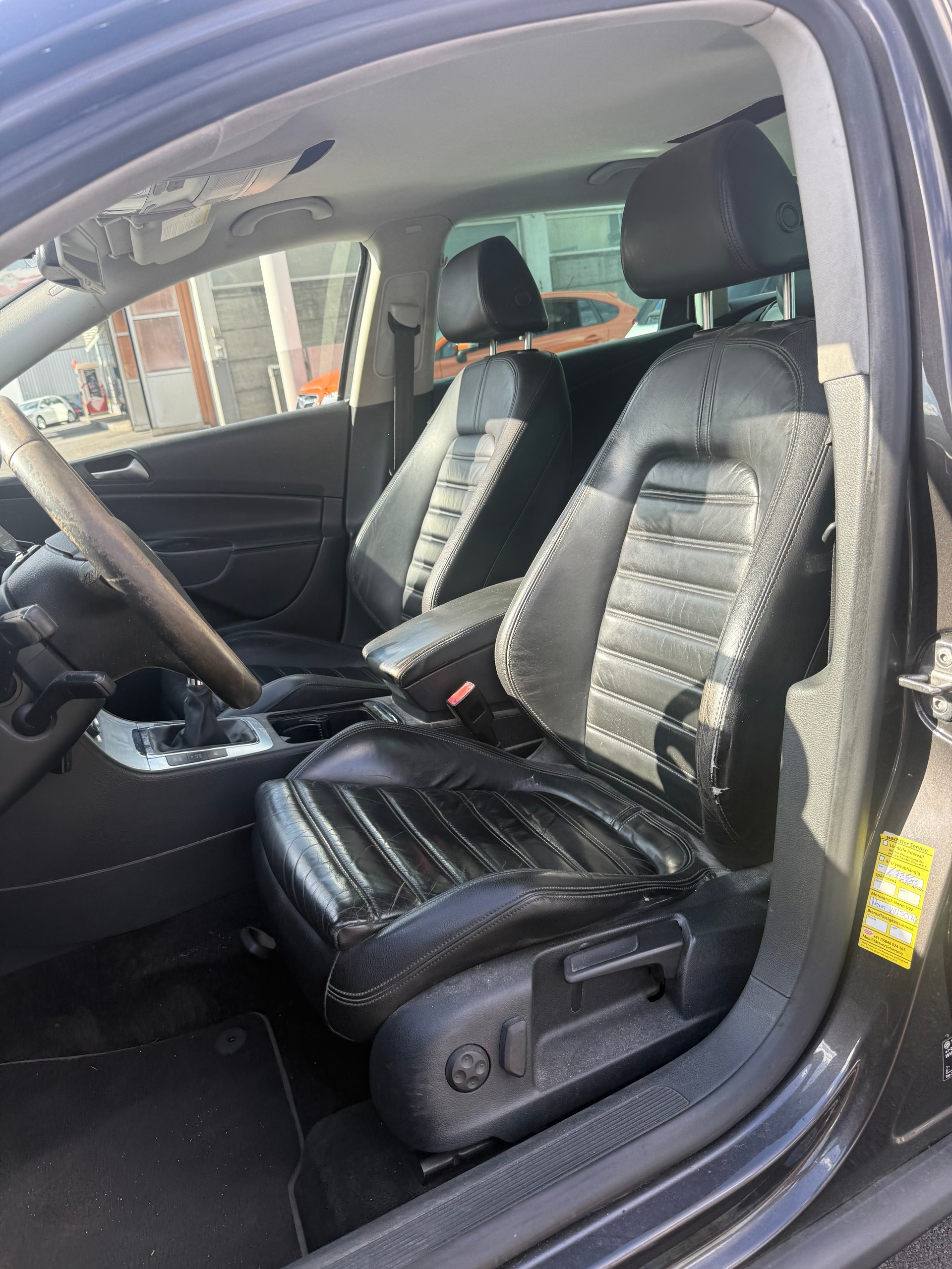 VW Passat Variant 2.0 TDI Highline 4Motion-image-7