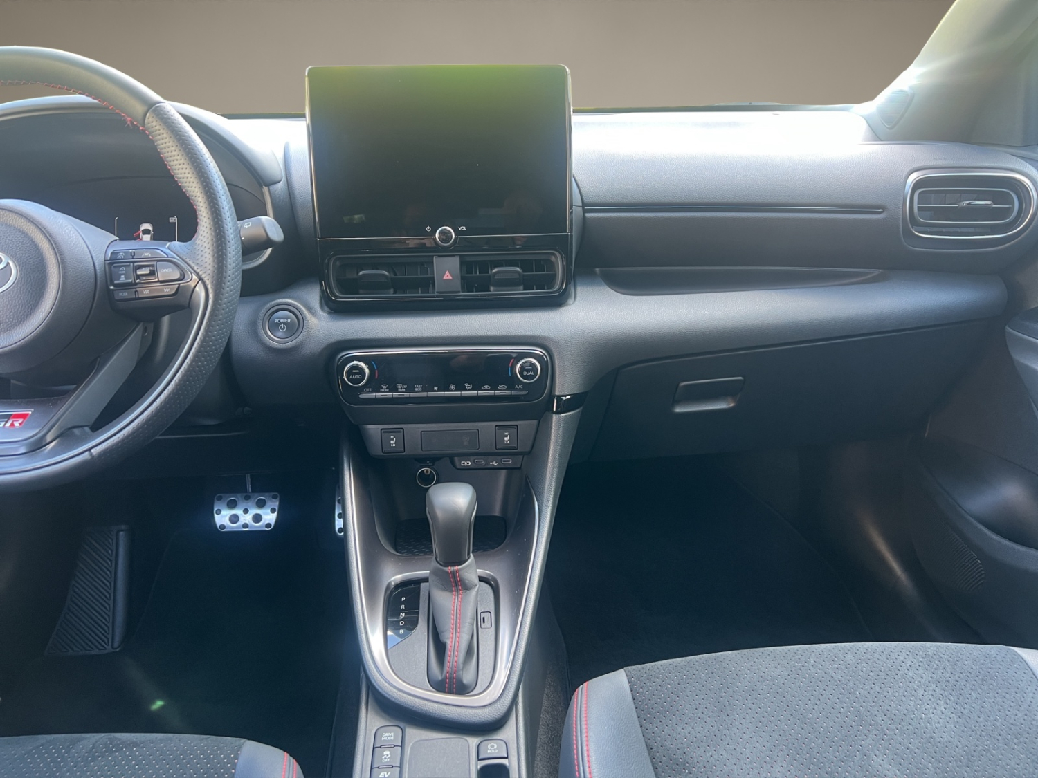 TOYOTA Yaris 1.5 VVT-i HSD GR Sport-image-13