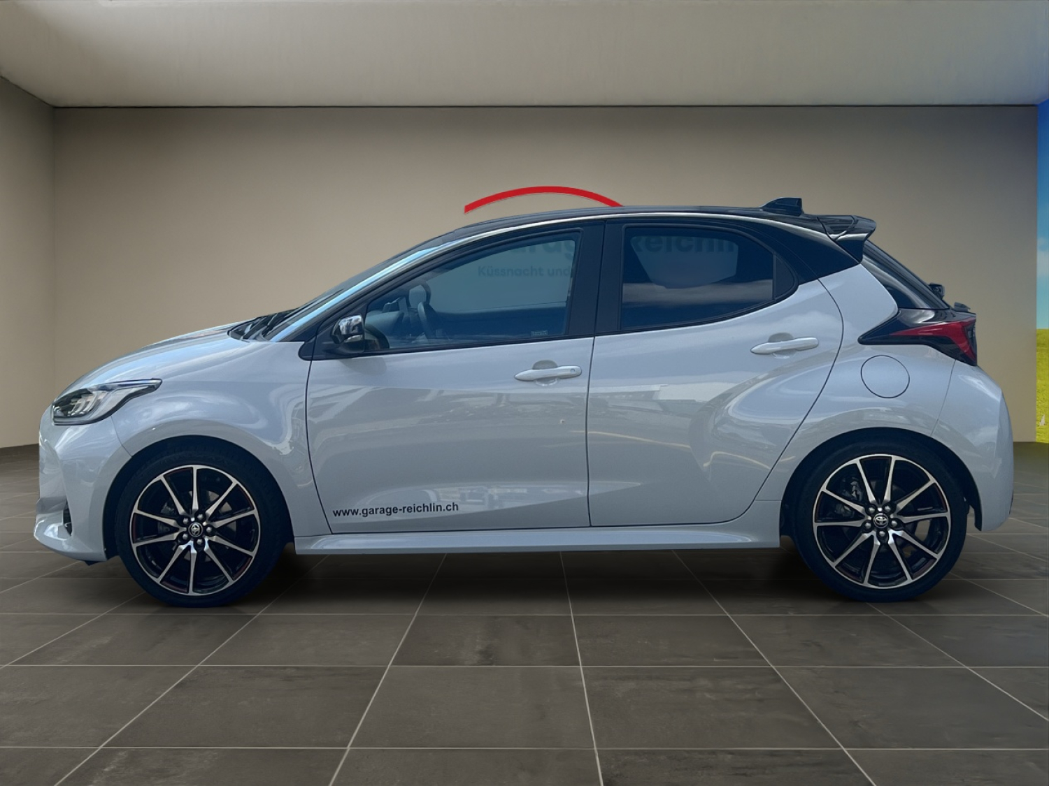 TOYOTA Yaris 1.5 VVT-i HSD GR Sport-image-1