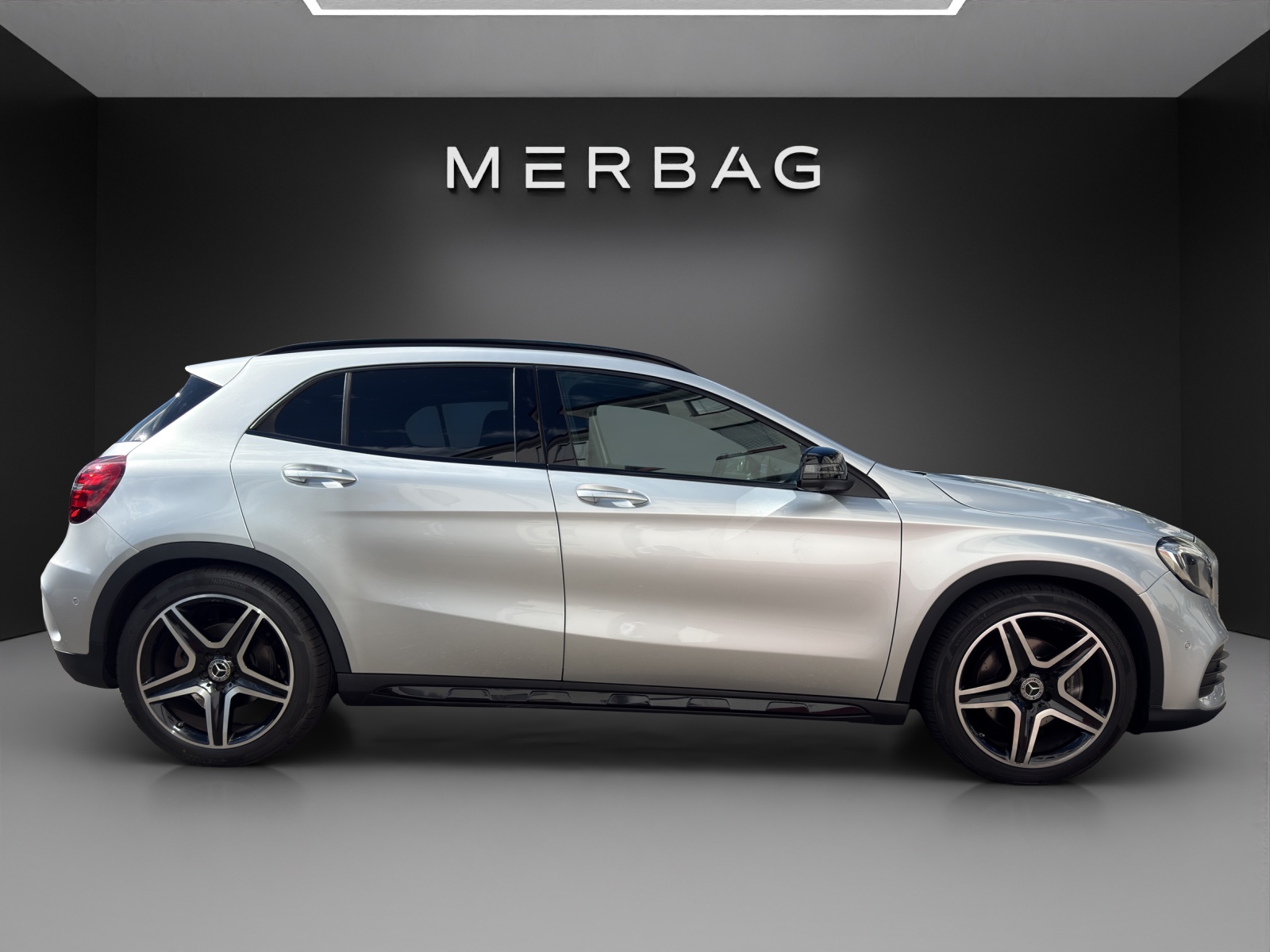 MERCEDES-BENZ GLA 250 AMG Line 4Matic 7G-DCT-image-7