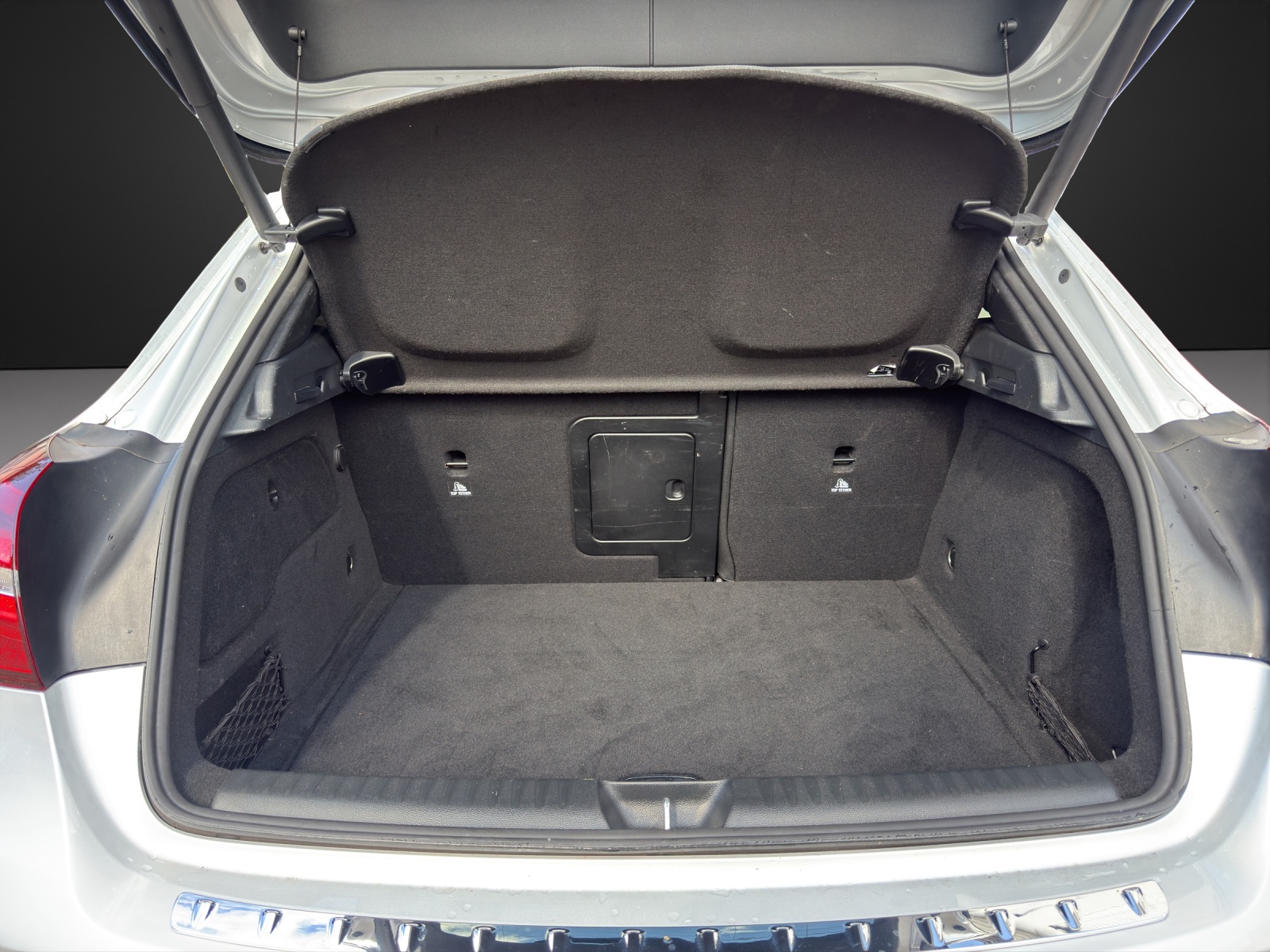 MERCEDES-BENZ GLA 250 AMG Line 4Matic 7G-DCT-image-14