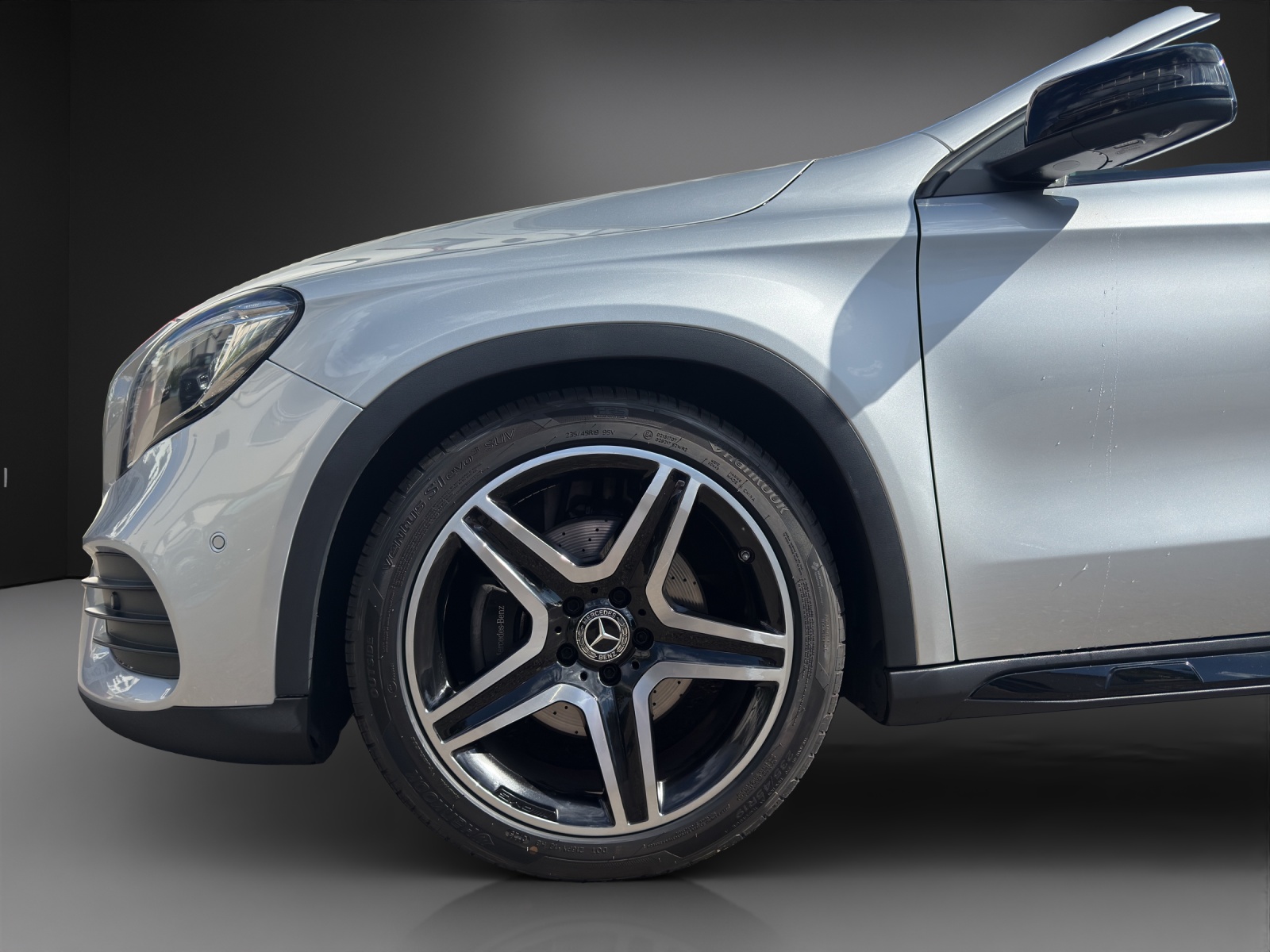MERCEDES-BENZ GLA 250 AMG Line 4Matic 7G-DCT-image-8