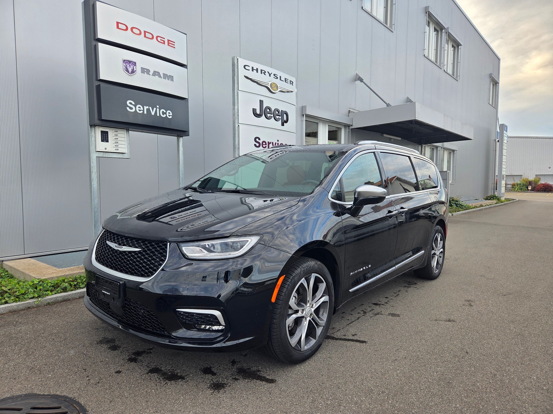 CHRYSLER 3.6 V6 4x4 Limited S 291 PS / 7-Plätzer-image-1