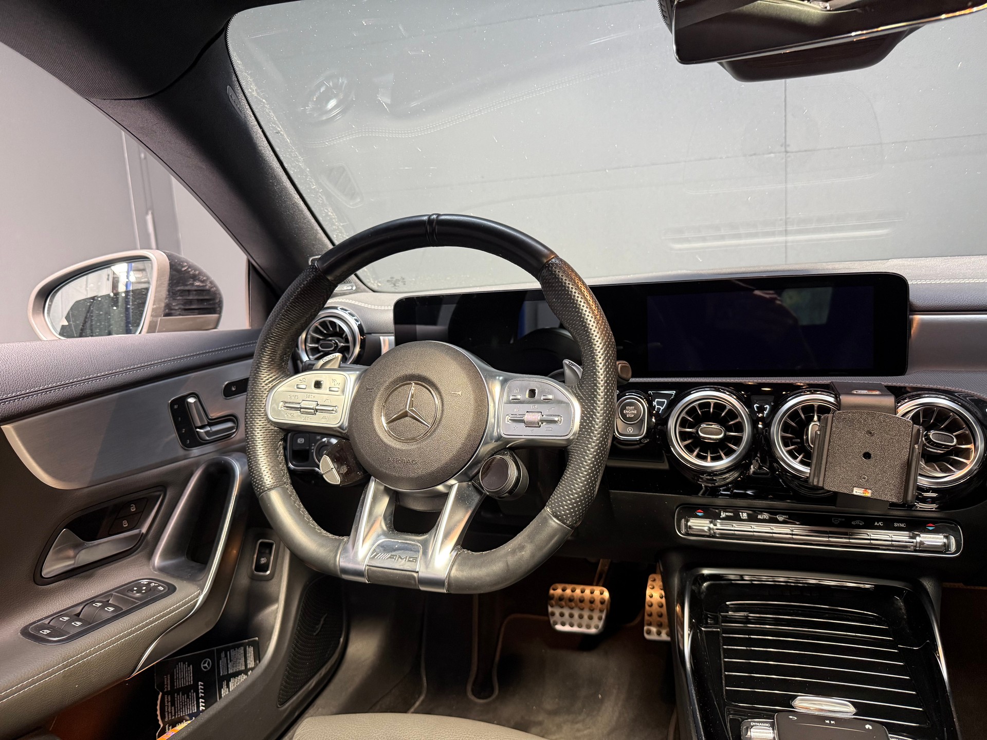 MERCEDES-BENZ CLA Shooting Brake 35 AMG 4Matic 7G-DCT-image-12