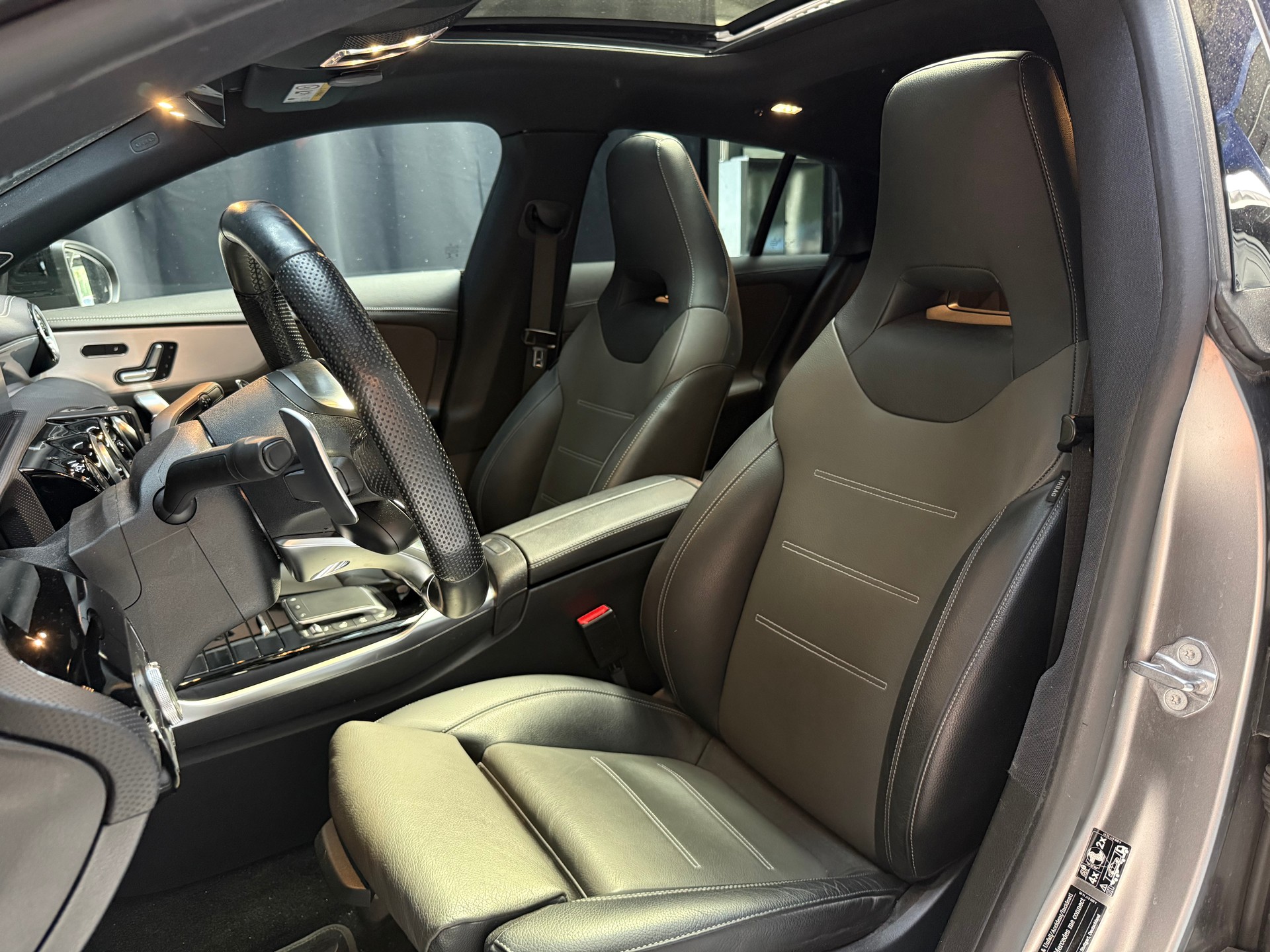MERCEDES-BENZ CLA Shooting Brake 35 AMG 4Matic 7G-DCT-image-9