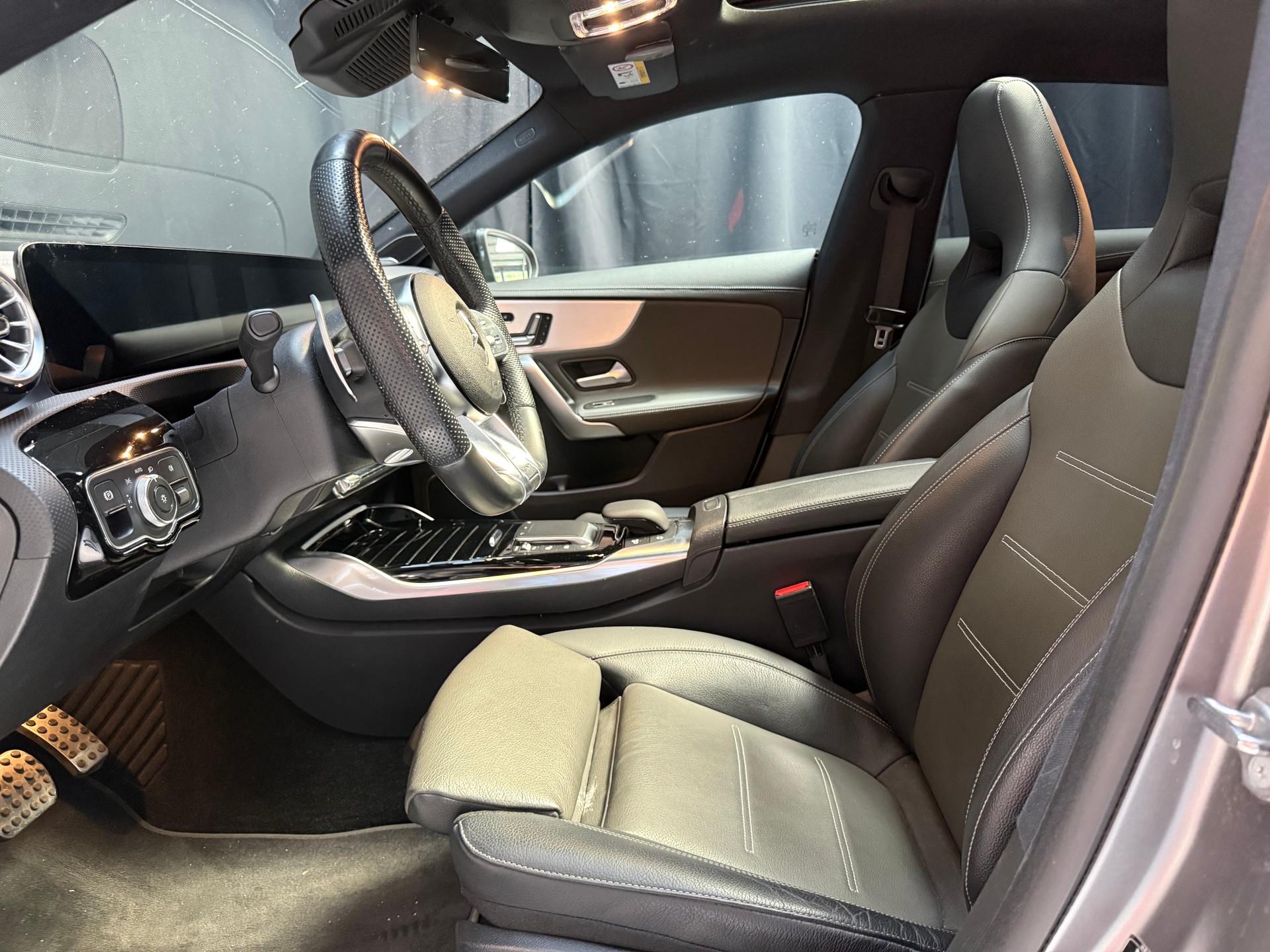 MERCEDES-BENZ CLA Shooting Brake 35 AMG 4Matic 7G-DCT-image-10