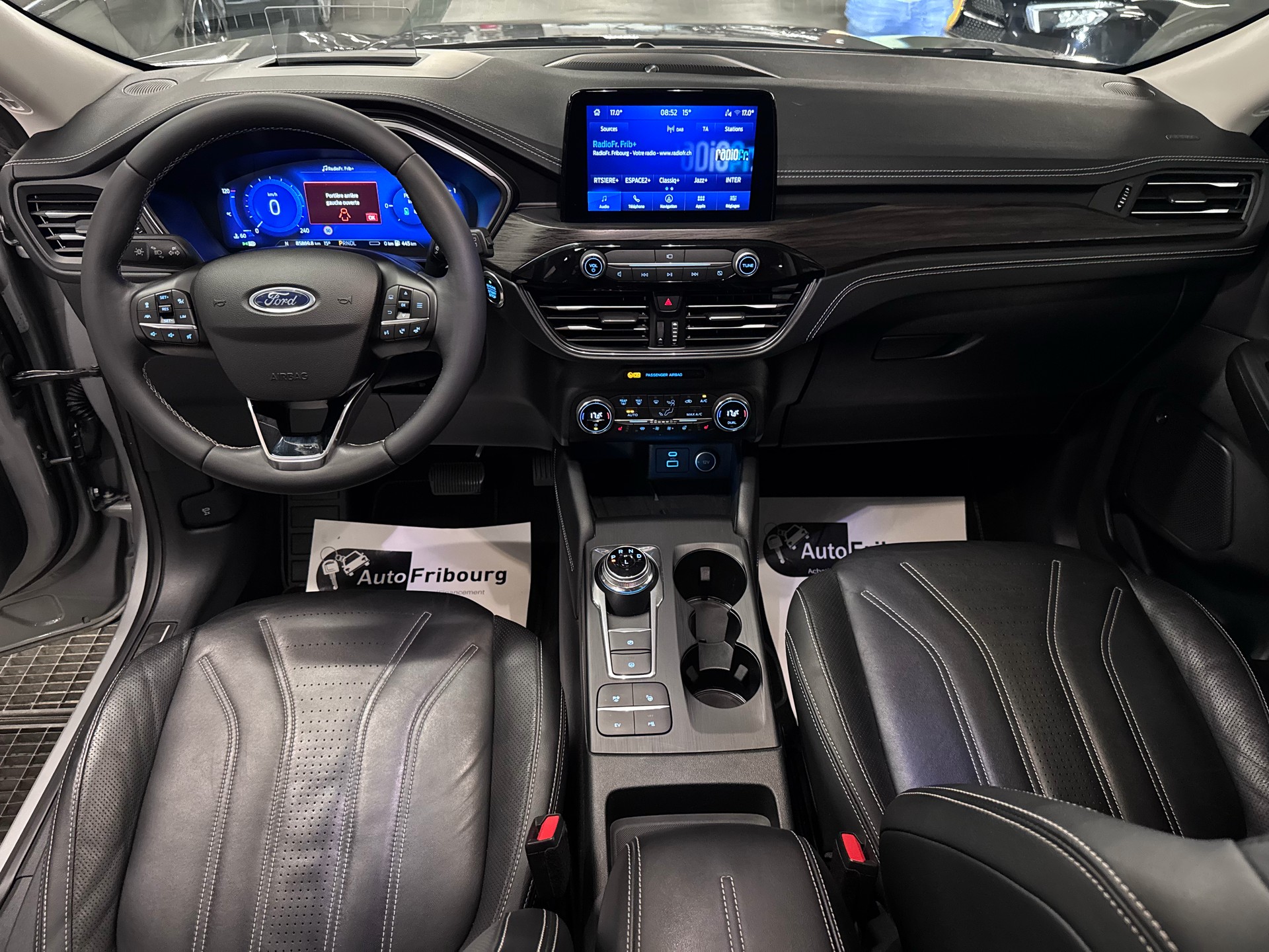 FORD Kuga 2.5 PHEV Vignale 2WD-image-4