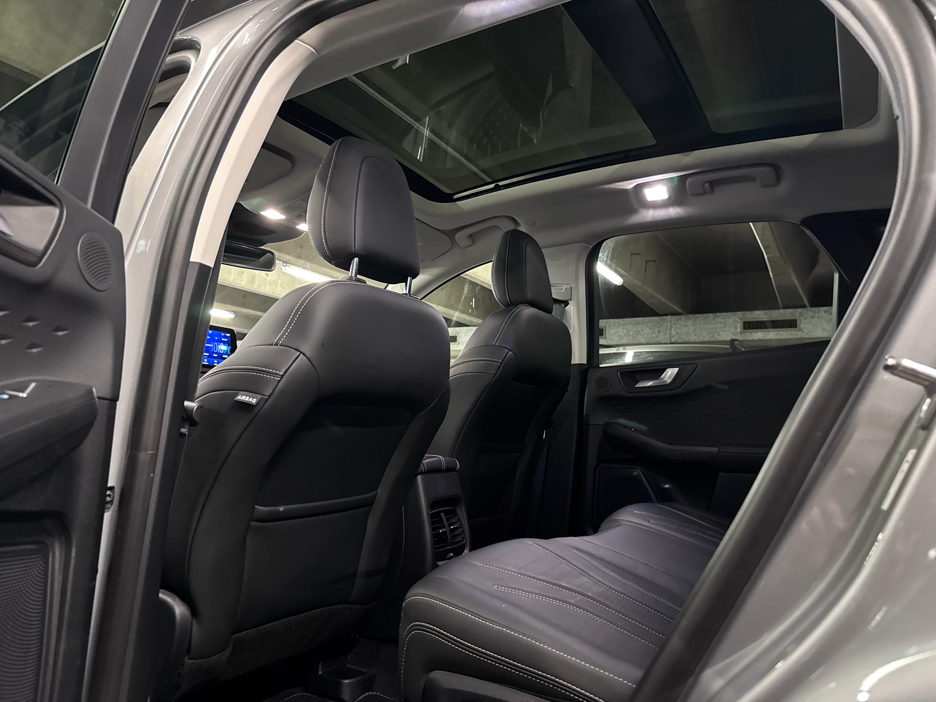 FORD Kuga 2.5 PHEV Vignale 2WD-image-13