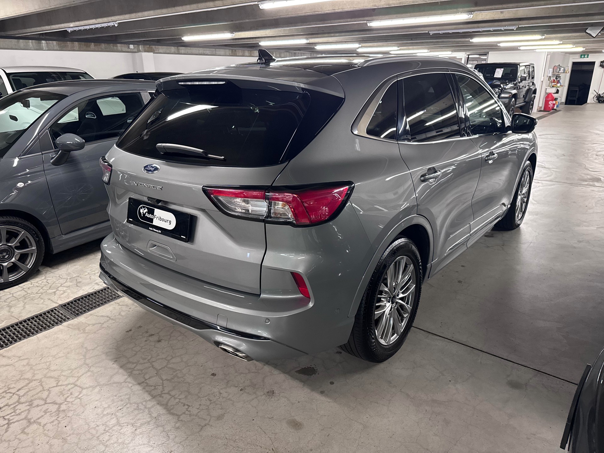FORD Kuga 2.5 PHEV Vignale 2WD-showroom-element-1