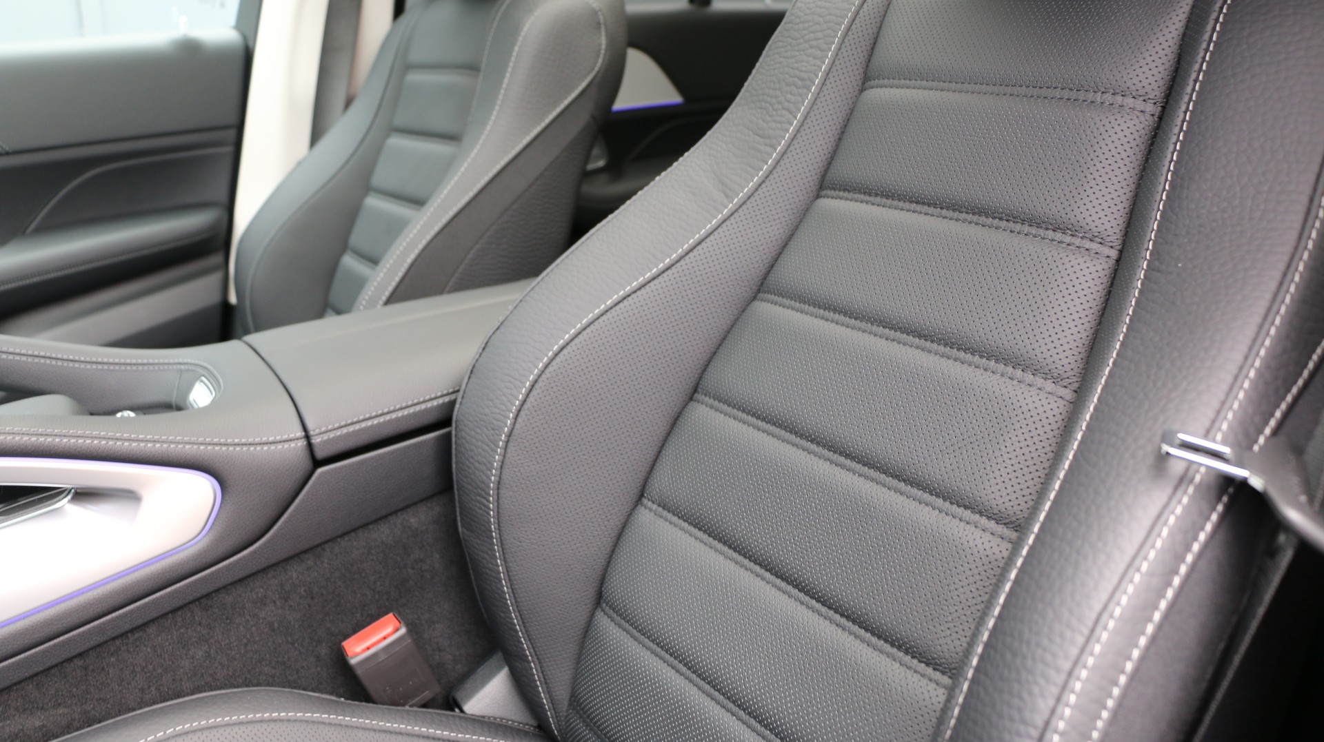 MERCEDES-BENZ GLE 450 d 4Matic-image-9
