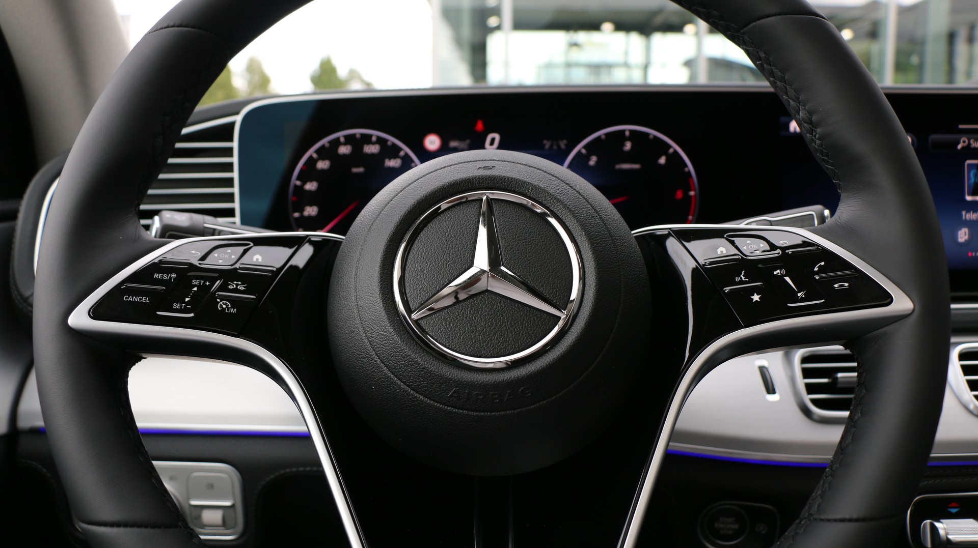 MERCEDES-BENZ GLE 450 d 4Matic-image-16