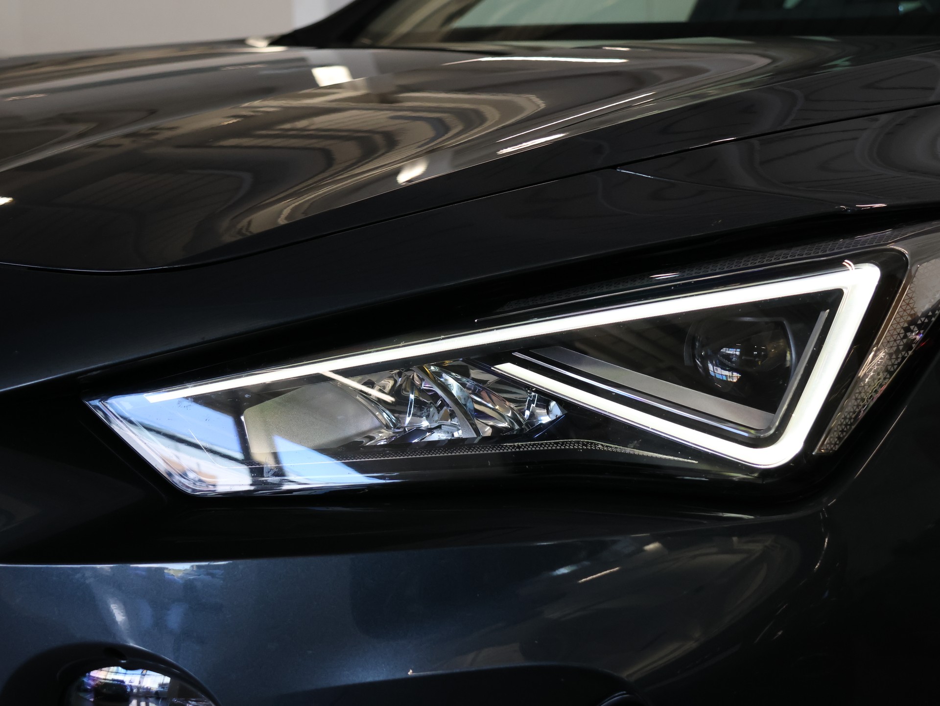 CUPRA Formentor 2.0TSI VZ 4Drive DSG-image-4