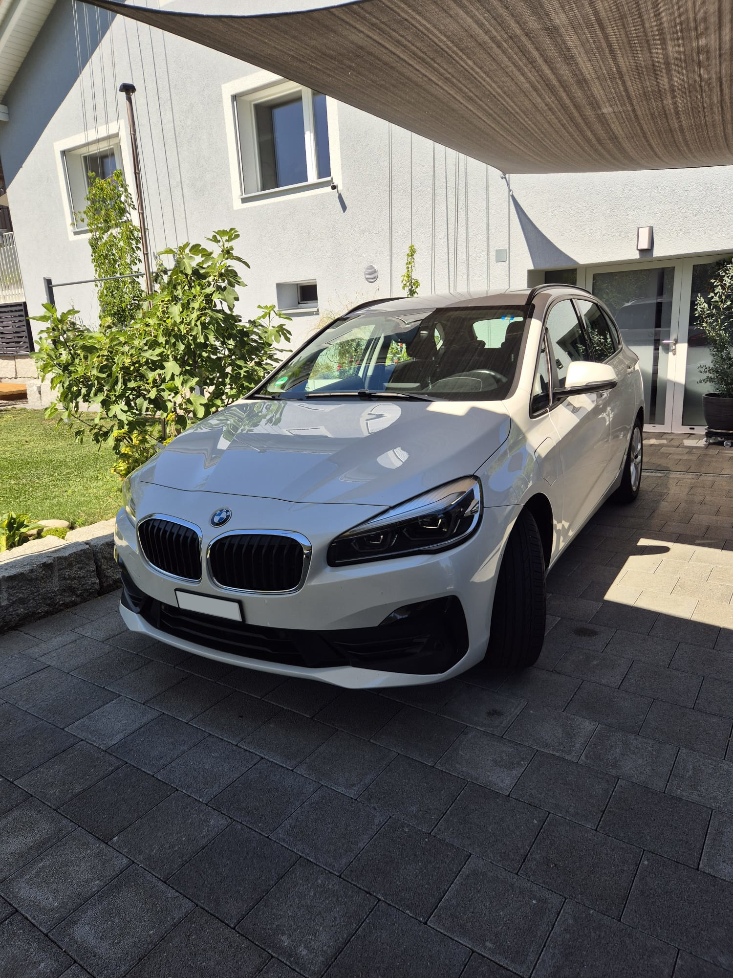 BMW 225