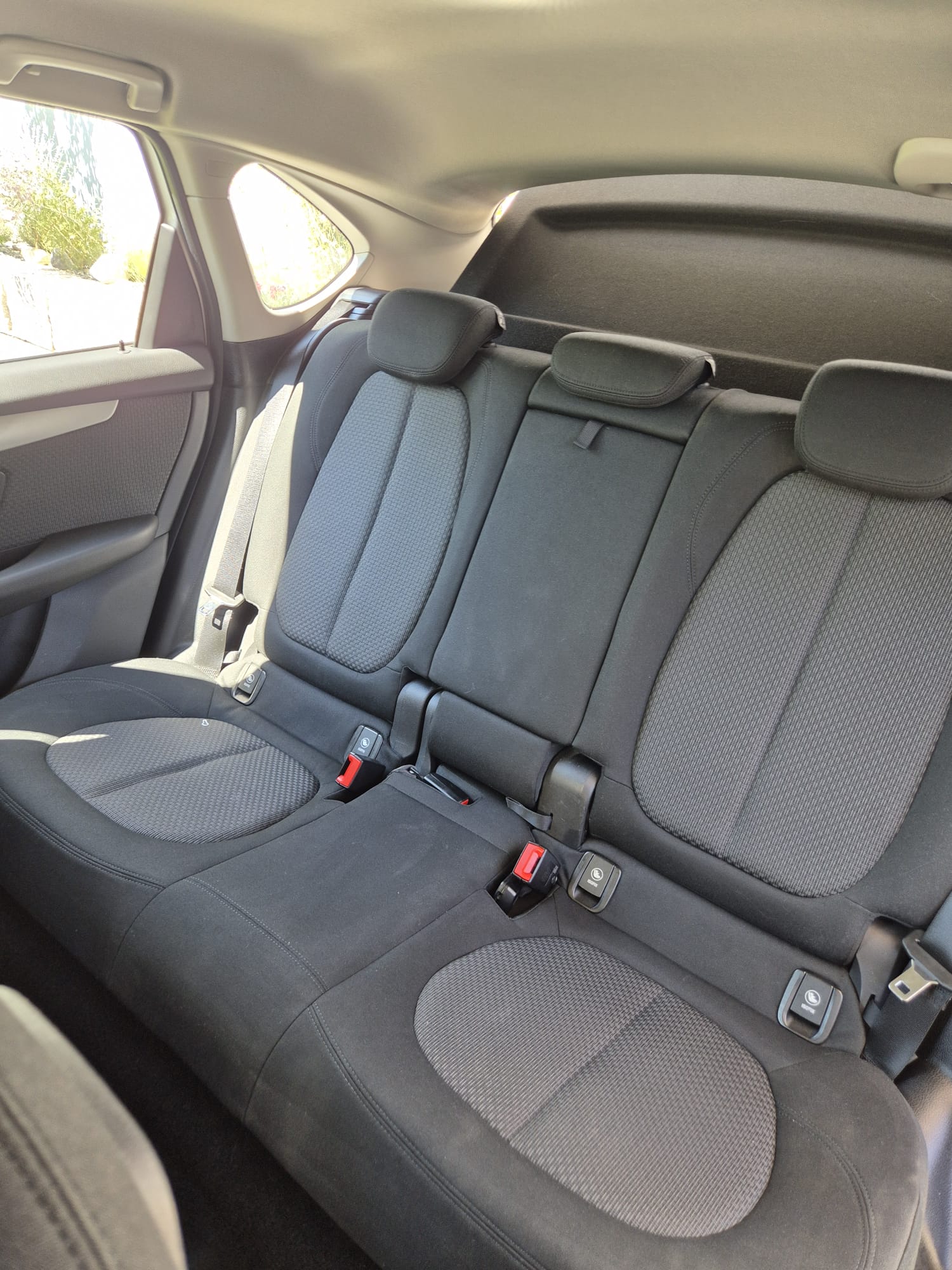 BMW 225-image-4