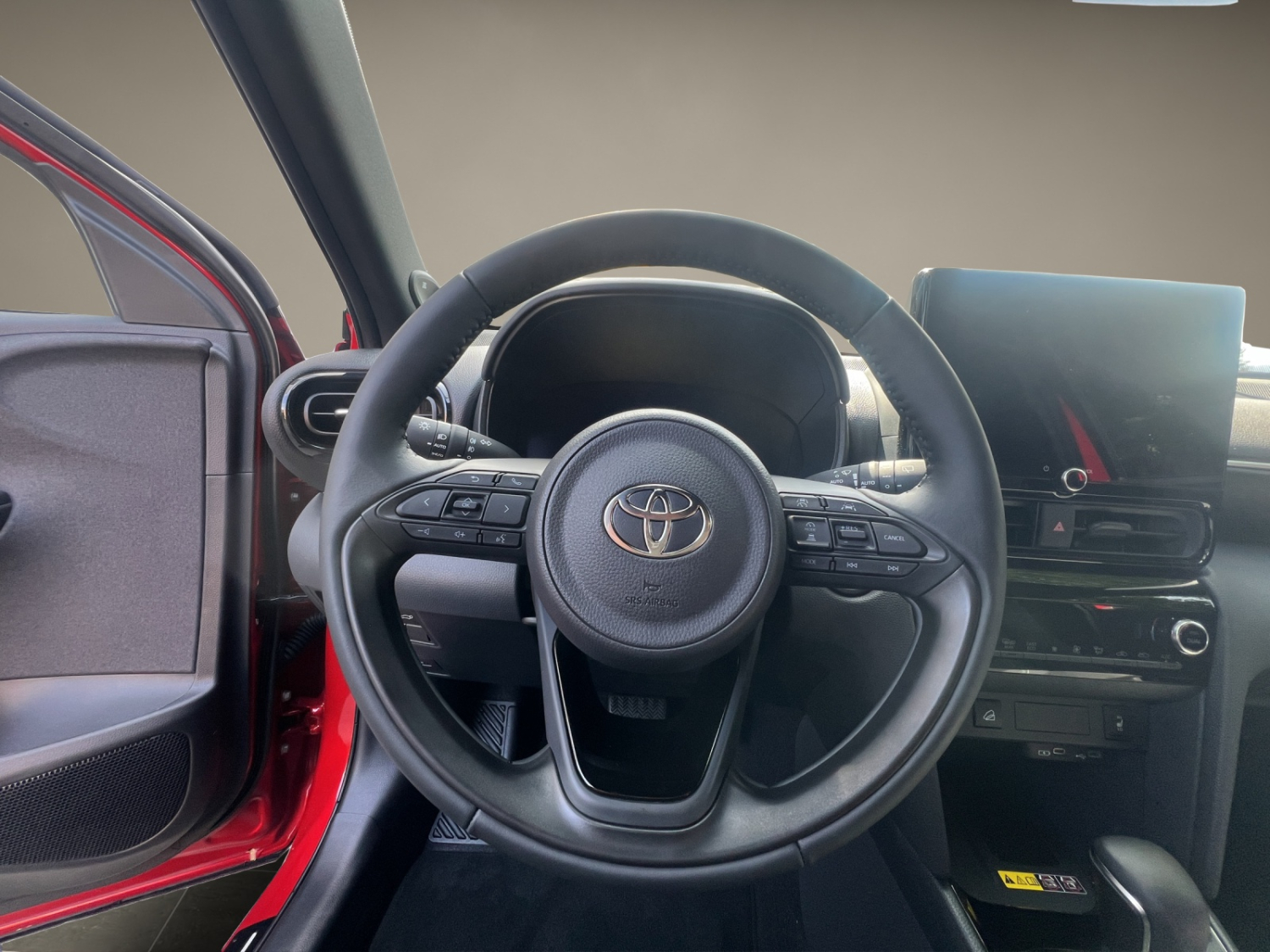 TOYOTA Yaris Cross 1.5 VVT-i HSD Premium AWD-i-image-10