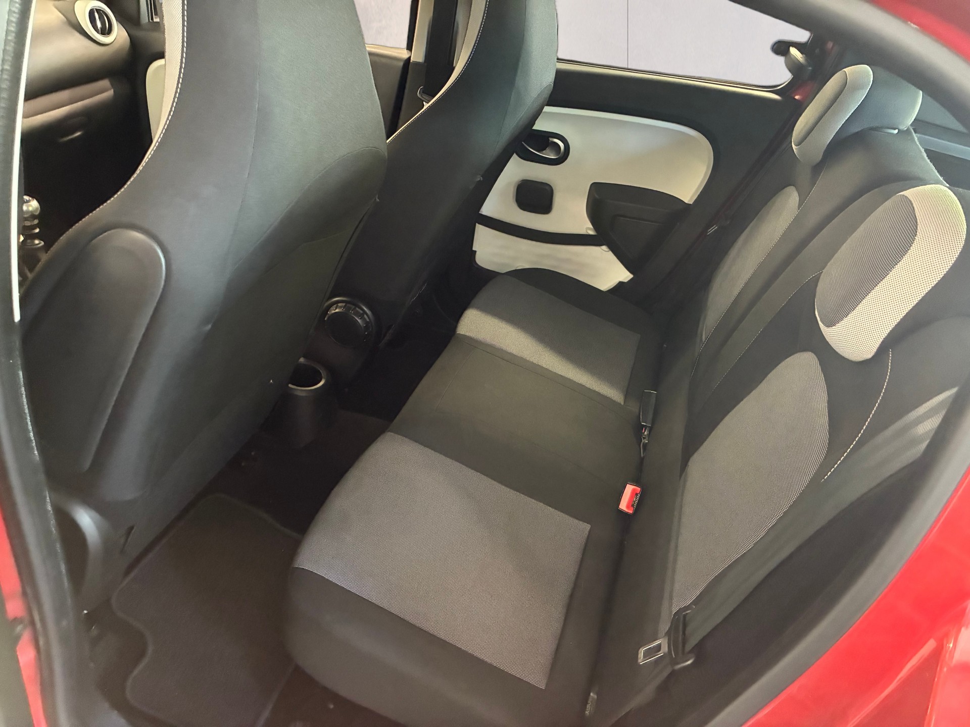 RENAULT Twingo 0.9 Intens-image-10