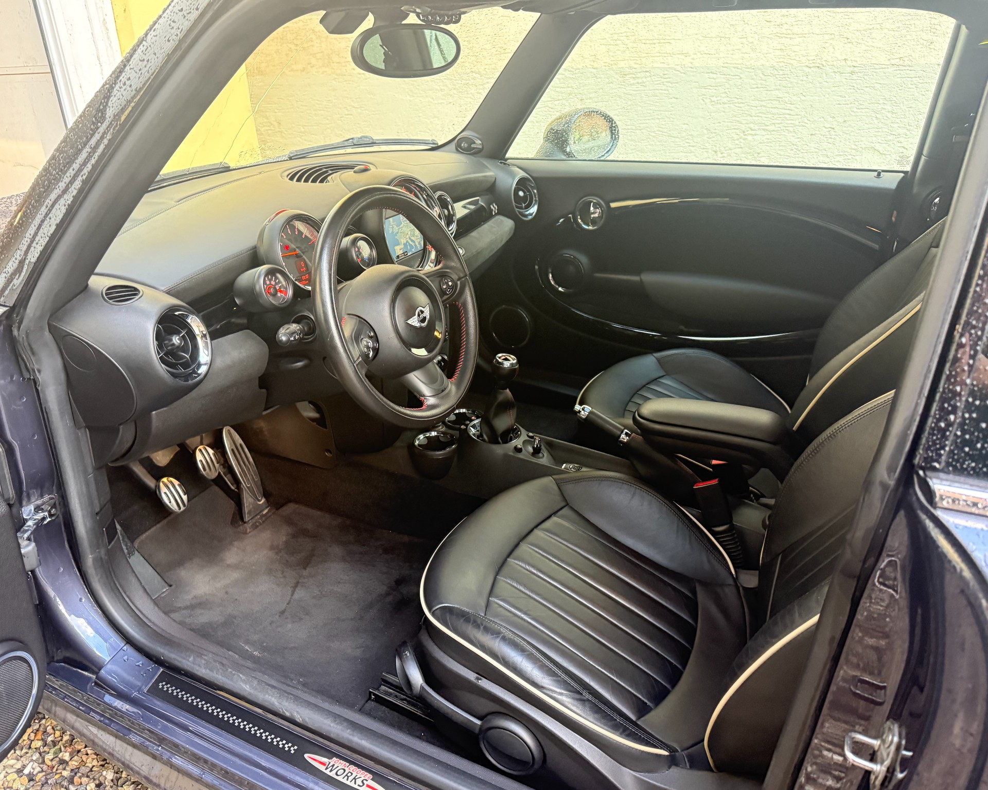MINI 1.6i John Cooper Works-image-1