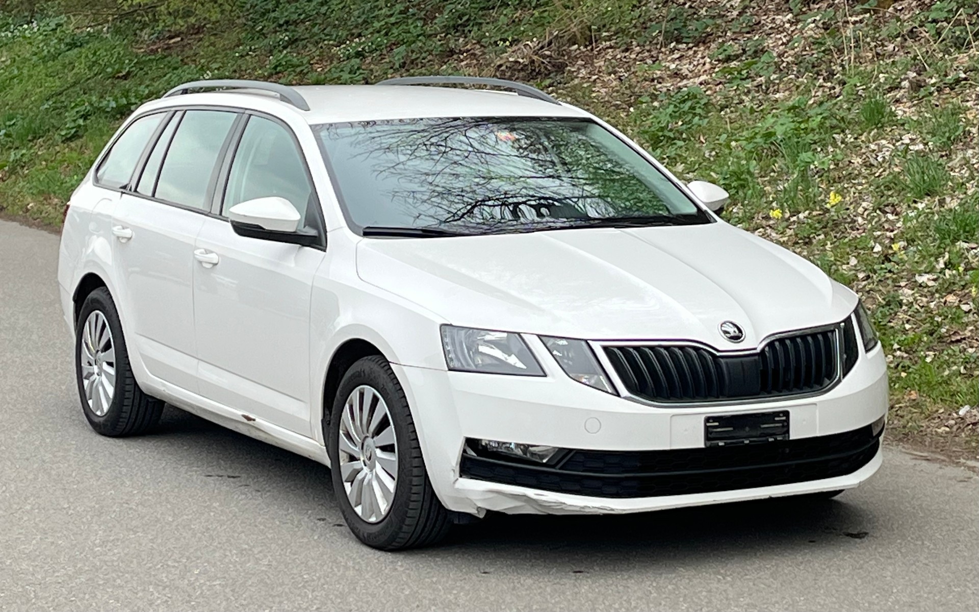 SKODA Octavia Combi 1.8 TSI Ambition 4x4 DSG-image-3