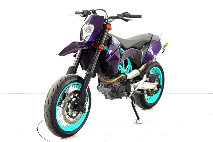 KTM 690 SMC R ABS-showroom-element-2