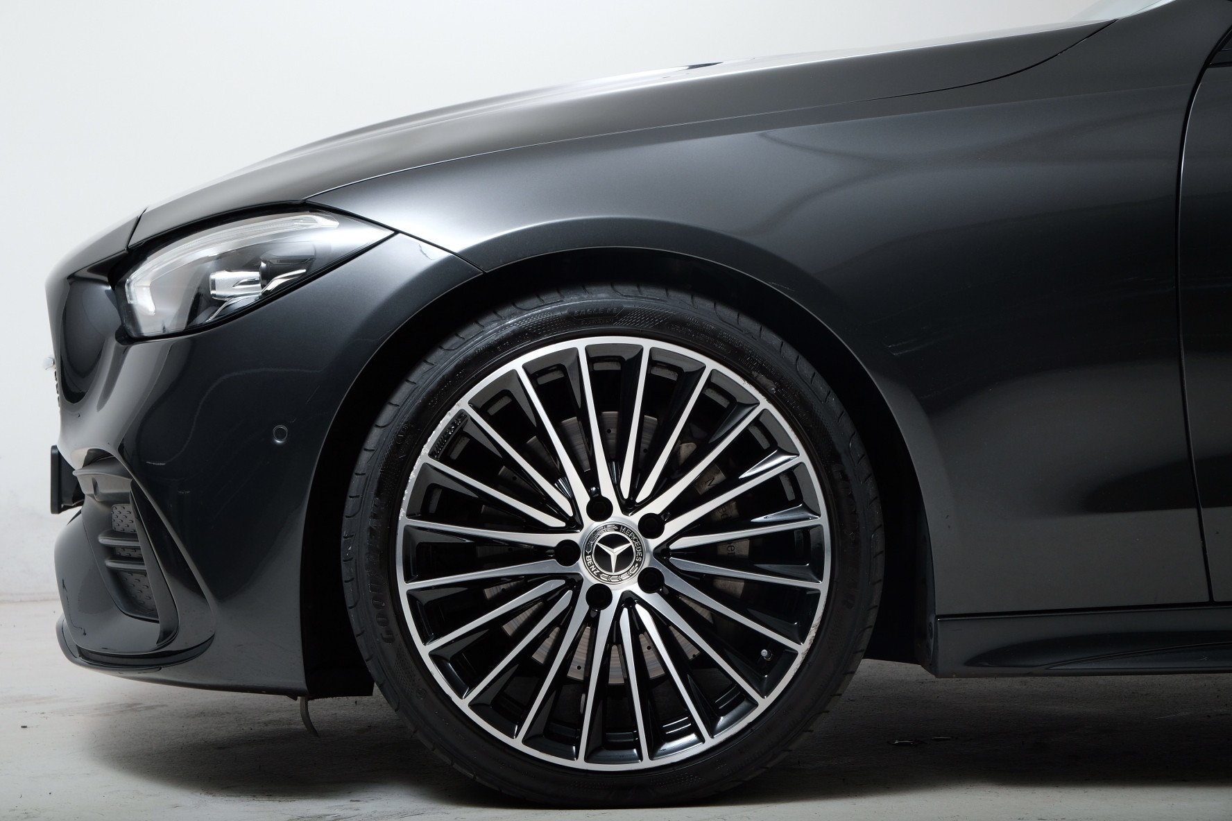 MERCEDES-BENZ C 220 d AMG Line 4matic S206-image-2
