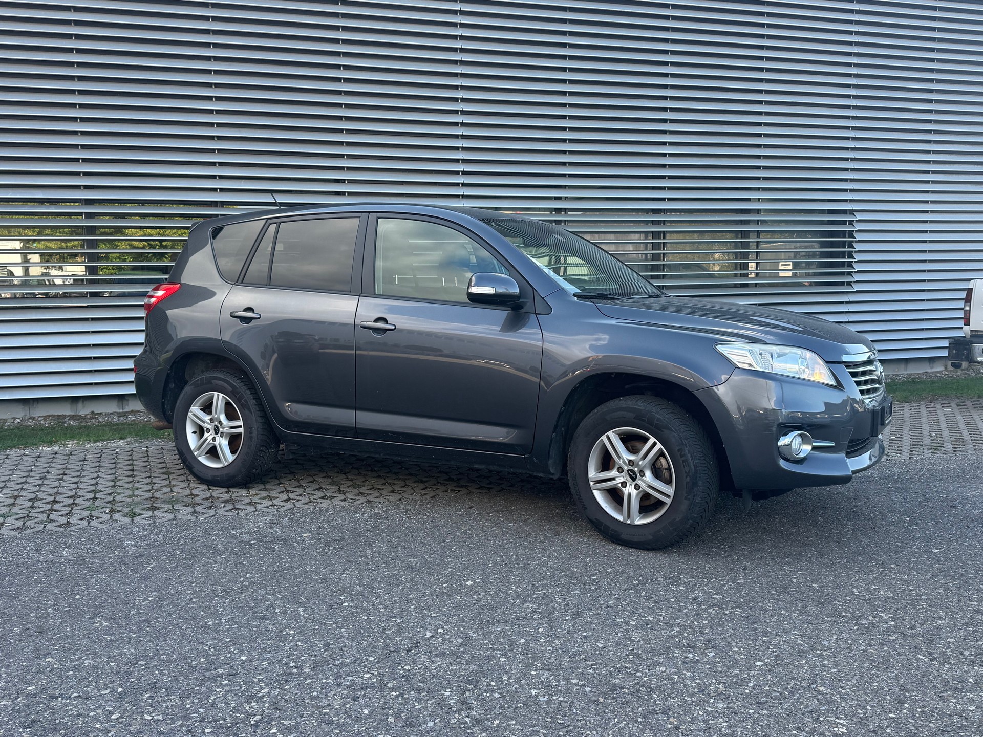 TOYOTA RAV-4 2.0 16V Style Multidrive-image-1
