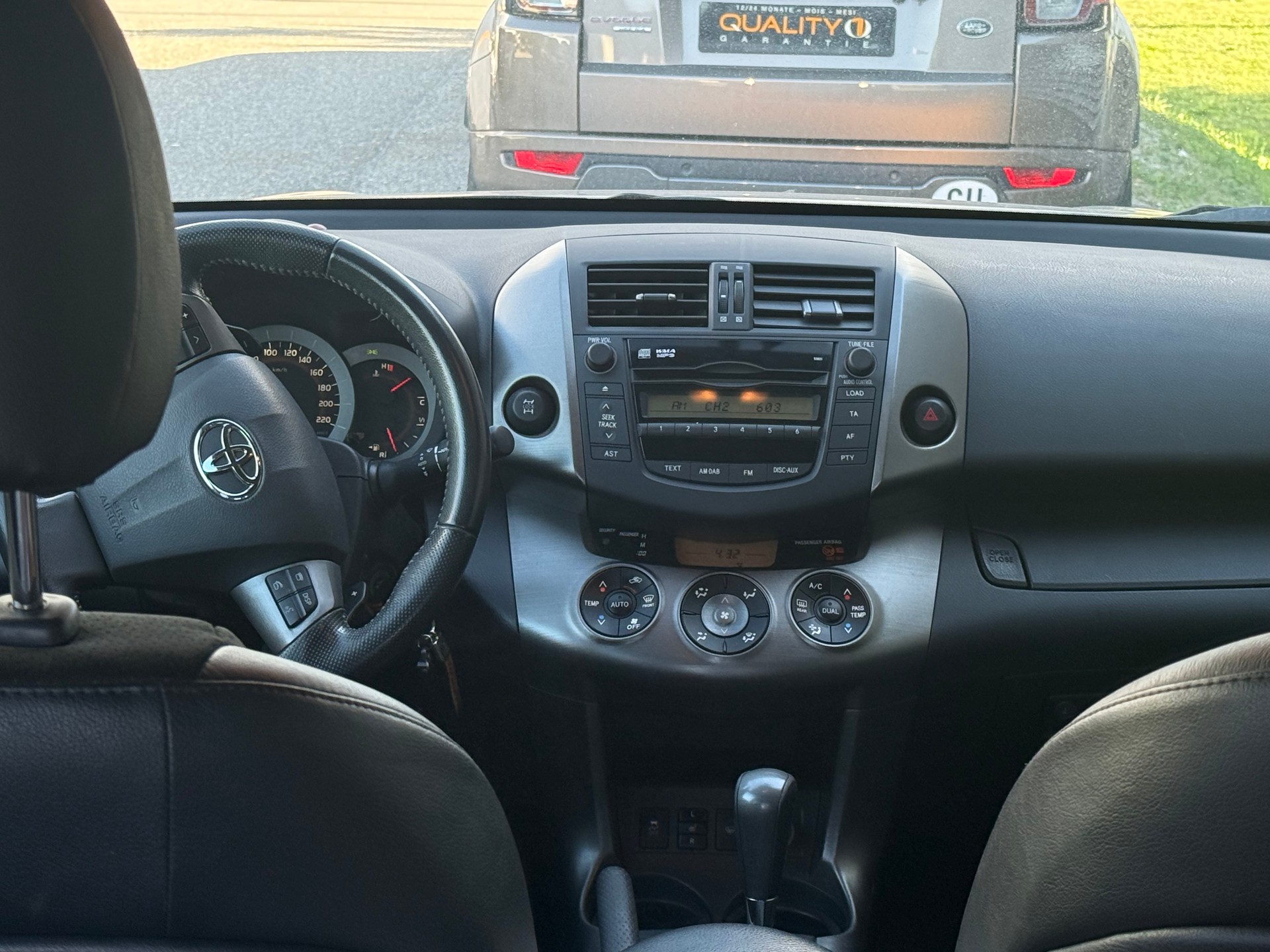 TOYOTA RAV-4 2.0 16V Style Multidrive-image-8