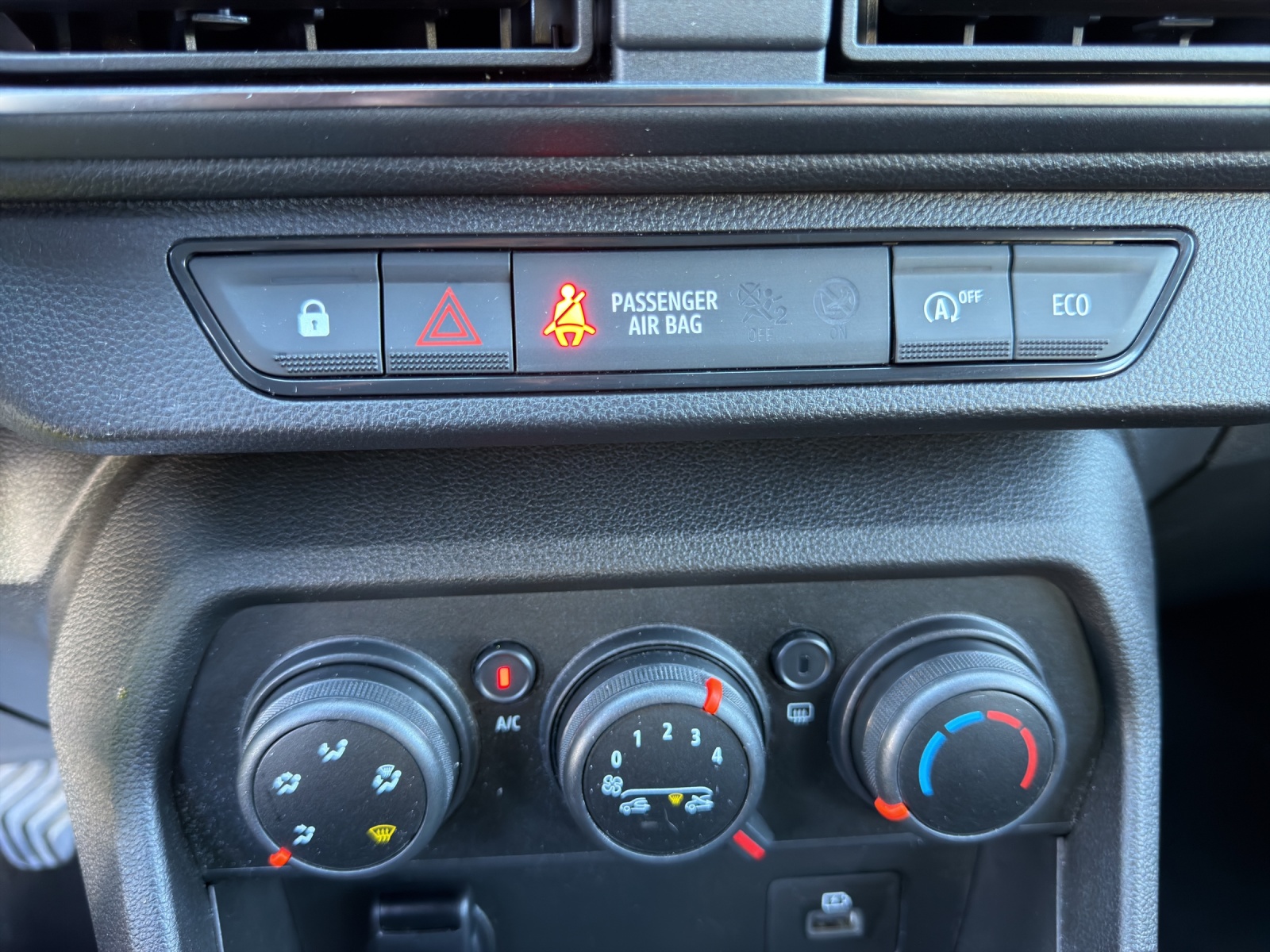 DACIA Sandero Stepway TCe 90 Comfort-image-22