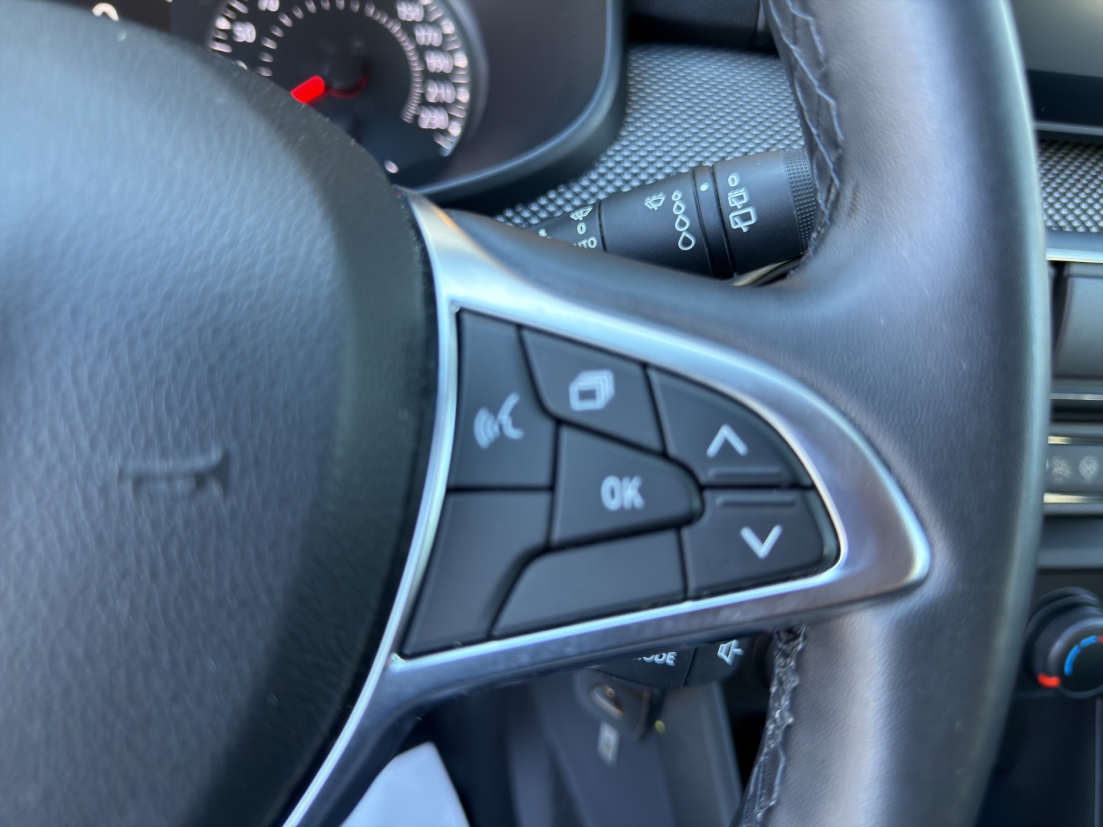 DACIA Sandero Stepway TCe 90 Comfort-image-24