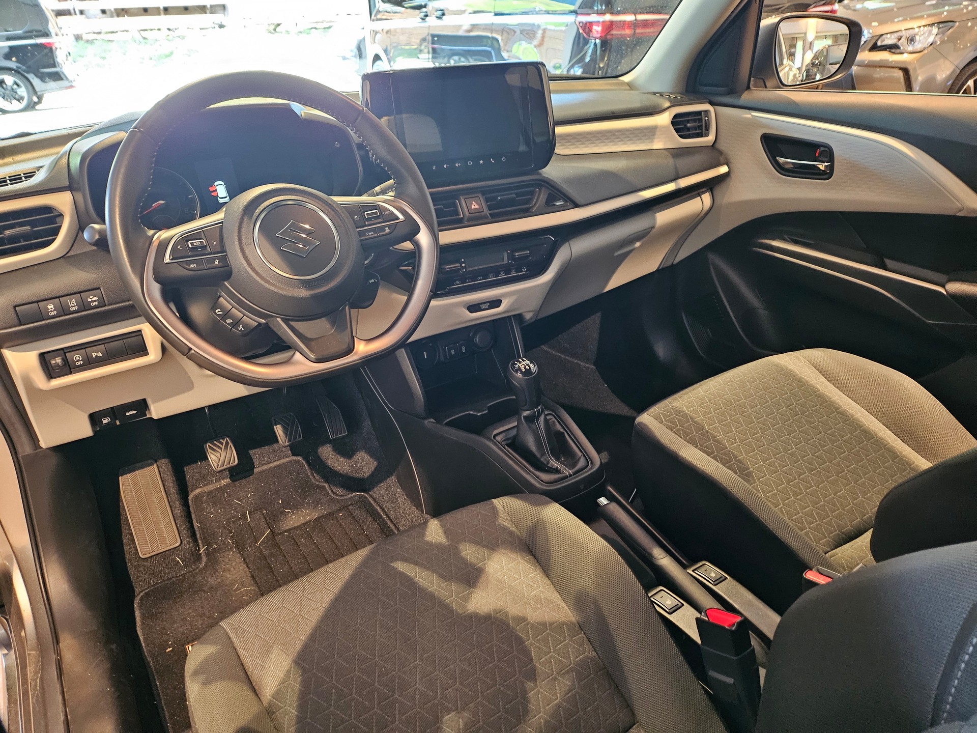 SUZUKI Swift 1.2 Compact Top Hybrid 4x4 🔥Rückfahrkamera🔥-image-22