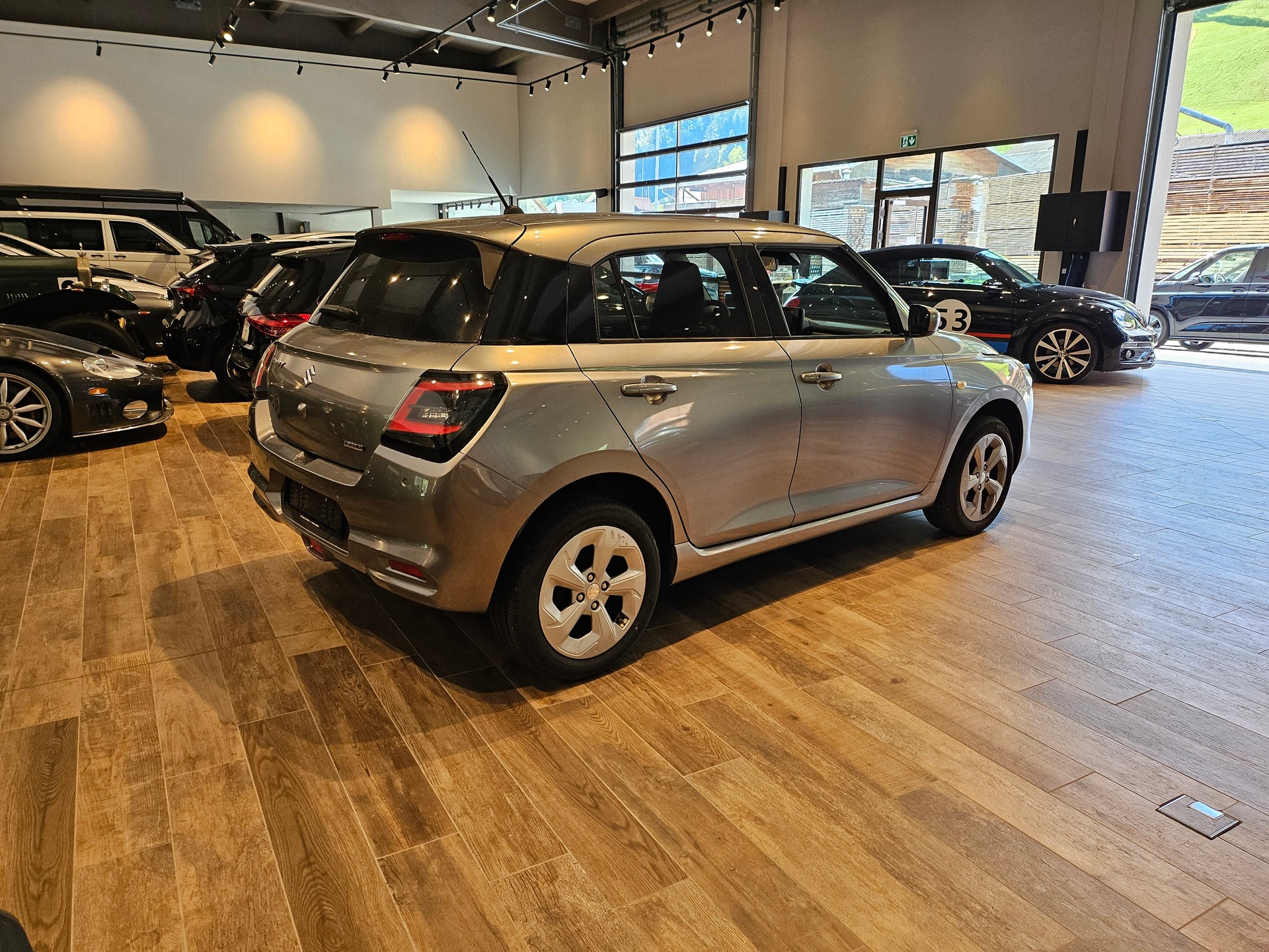 SUZUKI Swift 1.2 Compact Top Hybrid 4x4 🔥Rückfahrkamera🔥-image-8