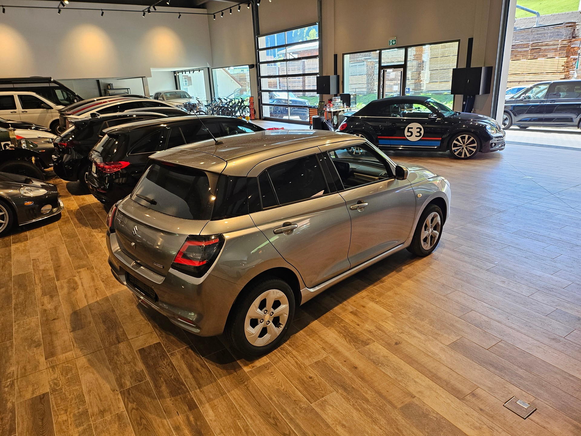 SUZUKI Swift 1.2 Compact Top Hybrid 4x4 🔥Rückfahrkamera🔥-image-9