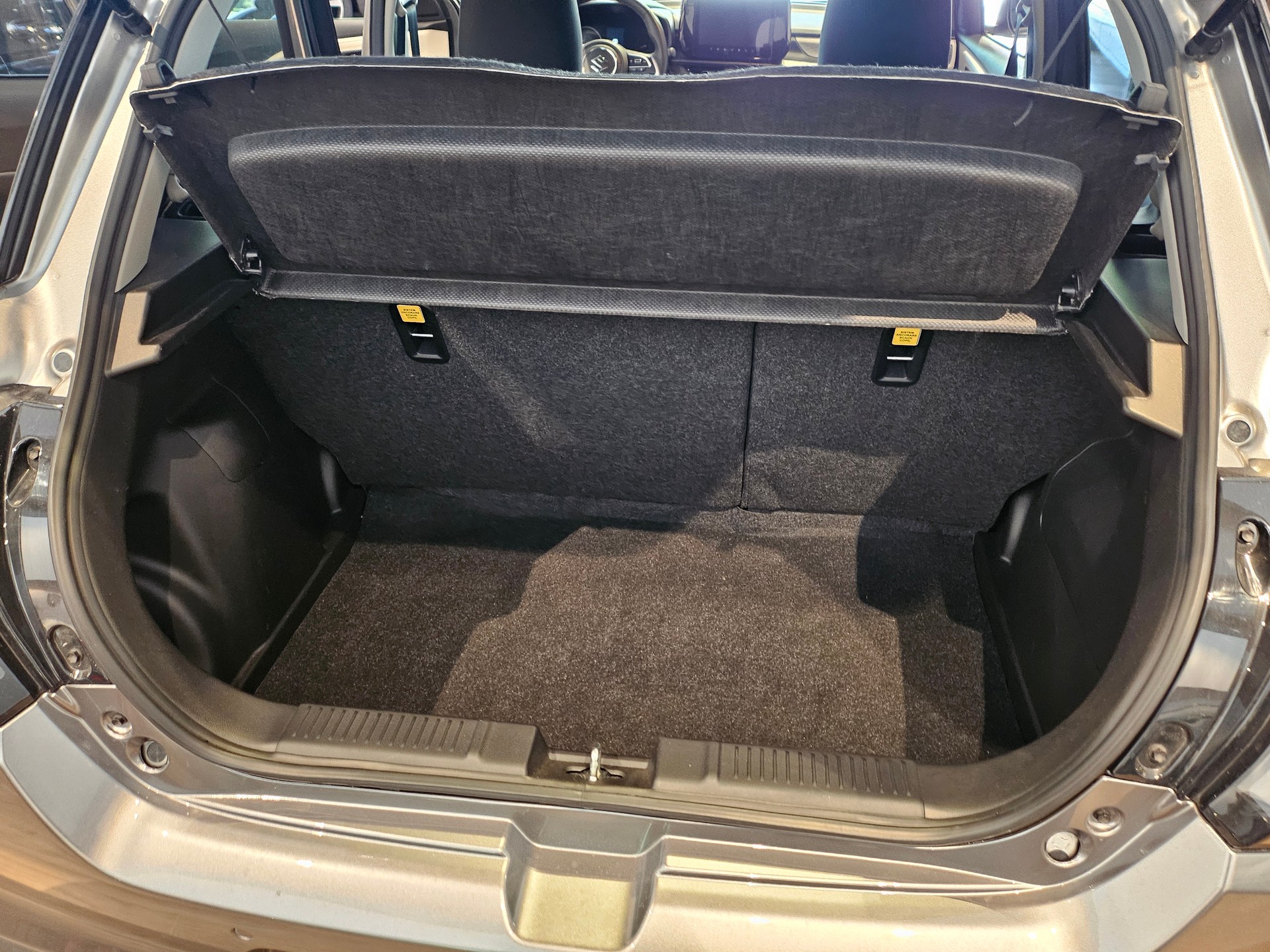 SUZUKI Swift 1.2 Compact Top Hybrid 4x4 🔥Rückfahrkamera🔥-image-20
