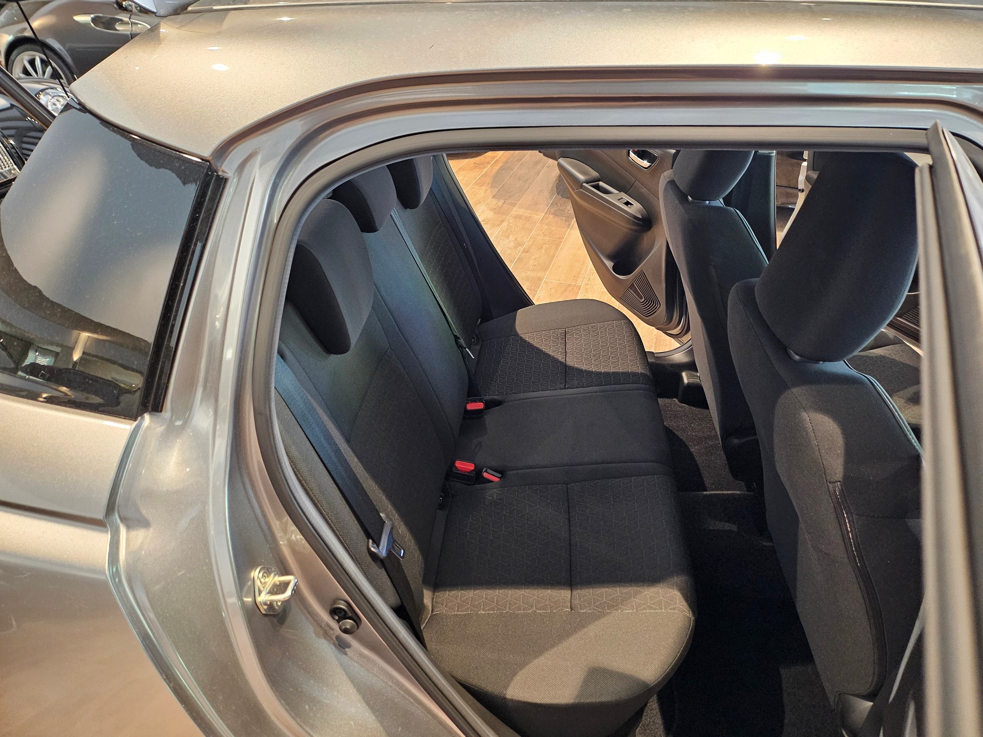 SUZUKI Swift 1.2 Compact Top Hybrid 4x4 🔥Rückfahrkamera🔥-image-19