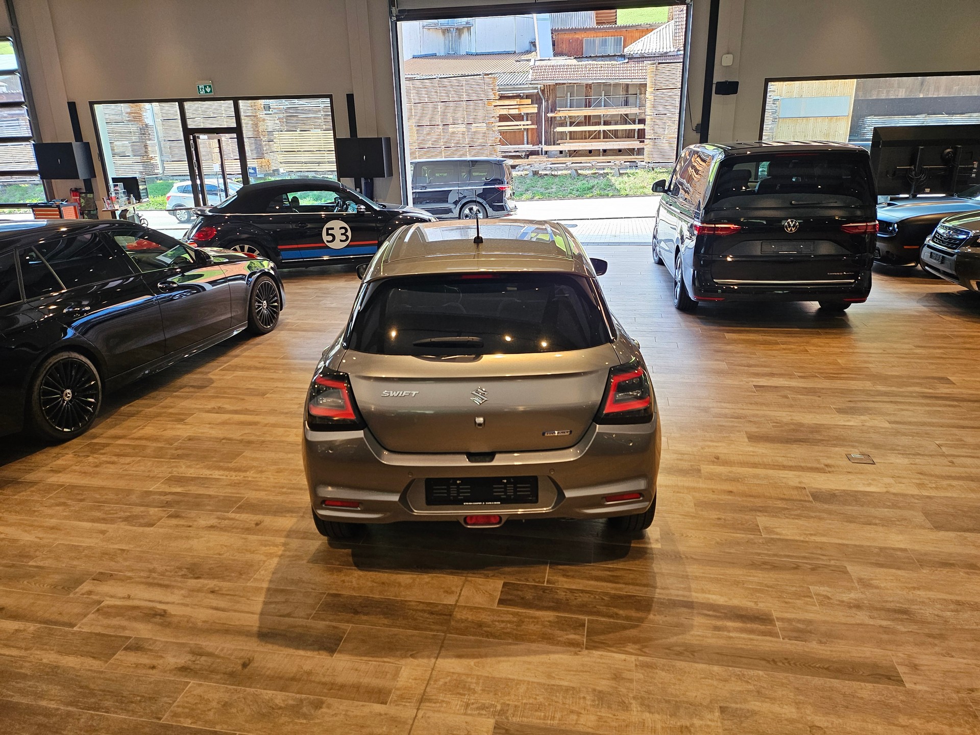 SUZUKI Swift 1.2 Compact Top Hybrid 4x4 🔥Rückfahrkamera🔥-image-11