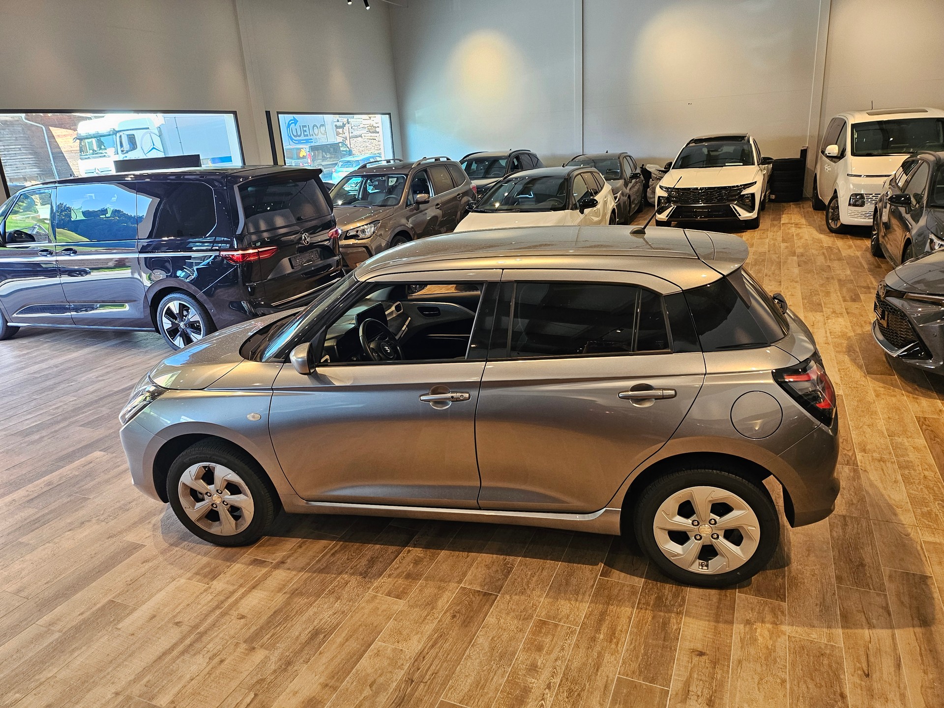SUZUKI Swift 1.2 Compact Top Hybrid 4x4 🔥Rückfahrkamera🔥-image-15