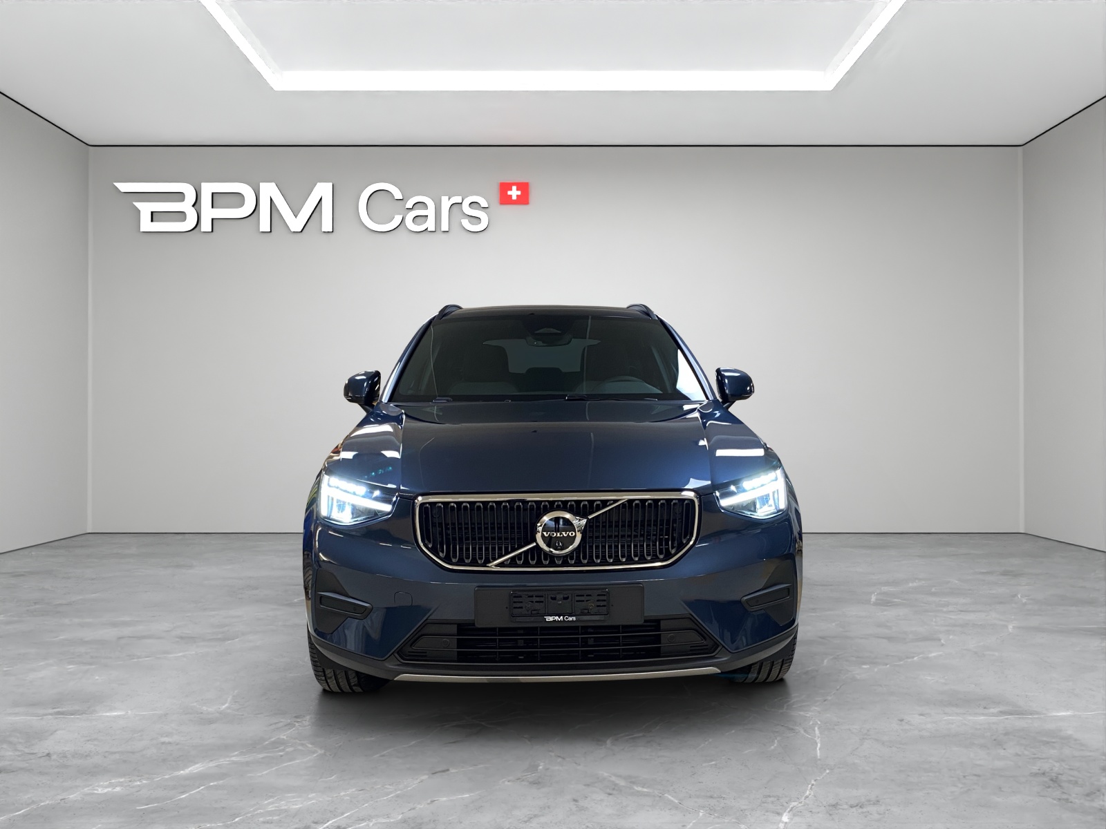 VOLVO XC40 B3 Benzin Mild Hybrid Core DCT-image-2