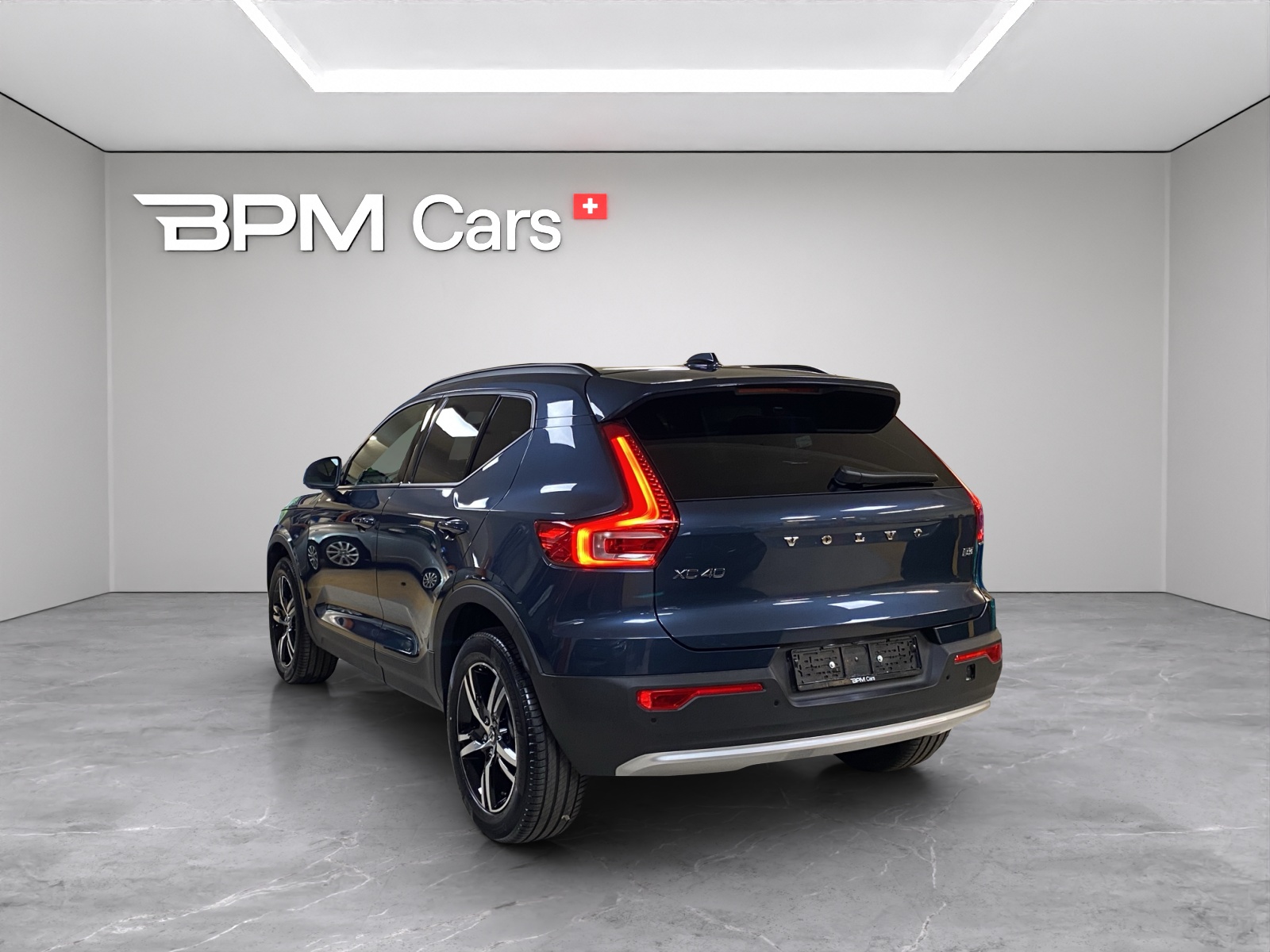VOLVO XC40 B3 Benzin Mild Hybrid Core DCT-image-5
