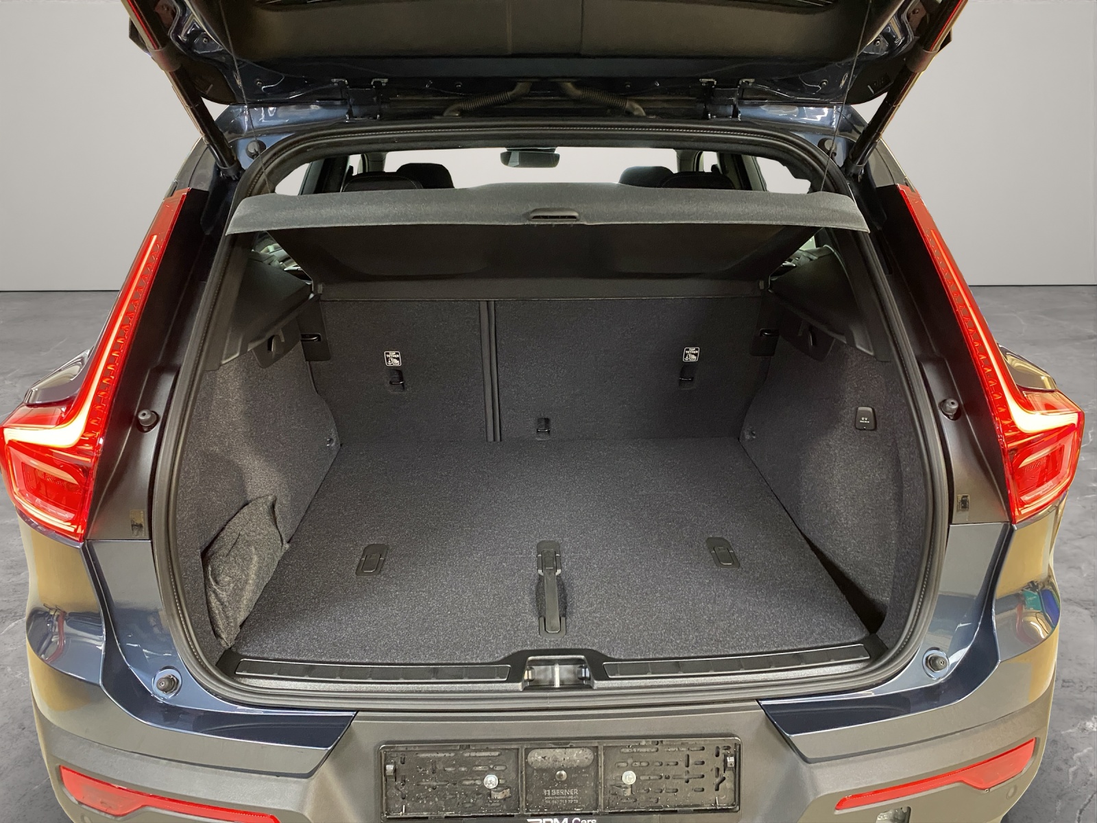 VOLVO XC40 B3 Benzin Mild Hybrid Core DCT-image-13