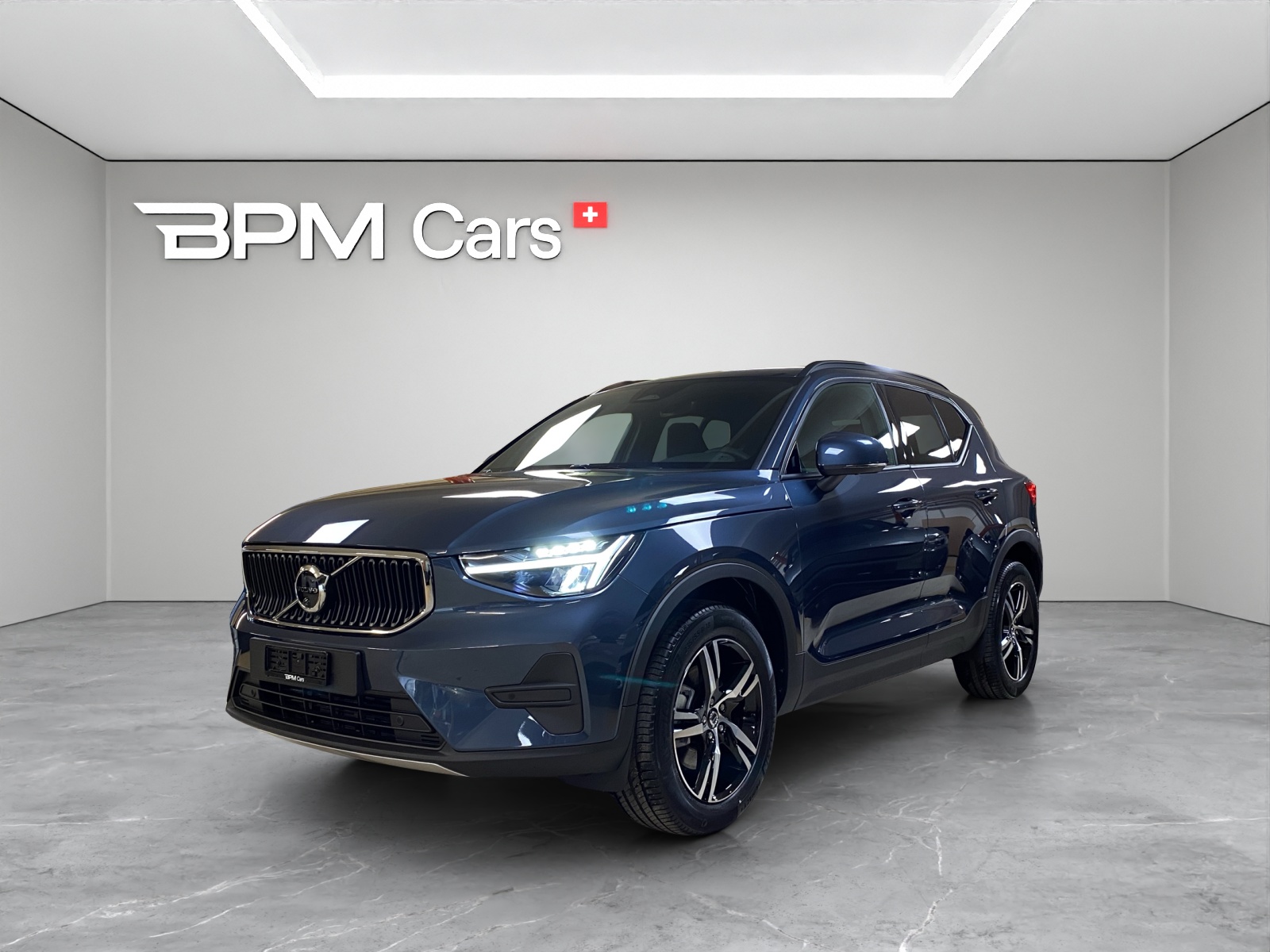 VOLVO XC40 B3 Benzin Mild Hybrid Core DCT-image-0