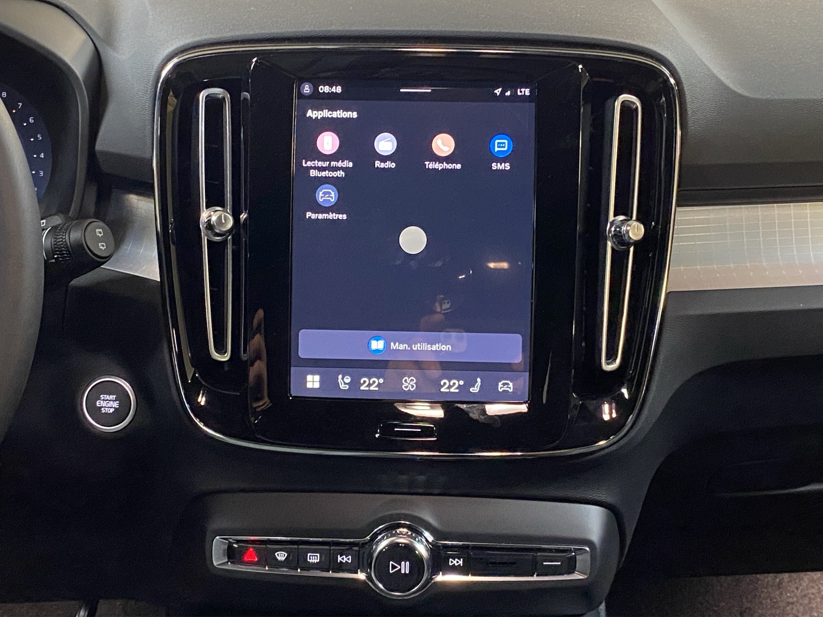 VOLVO XC40 B3 Benzin Mild Hybrid Core DCT-image-10